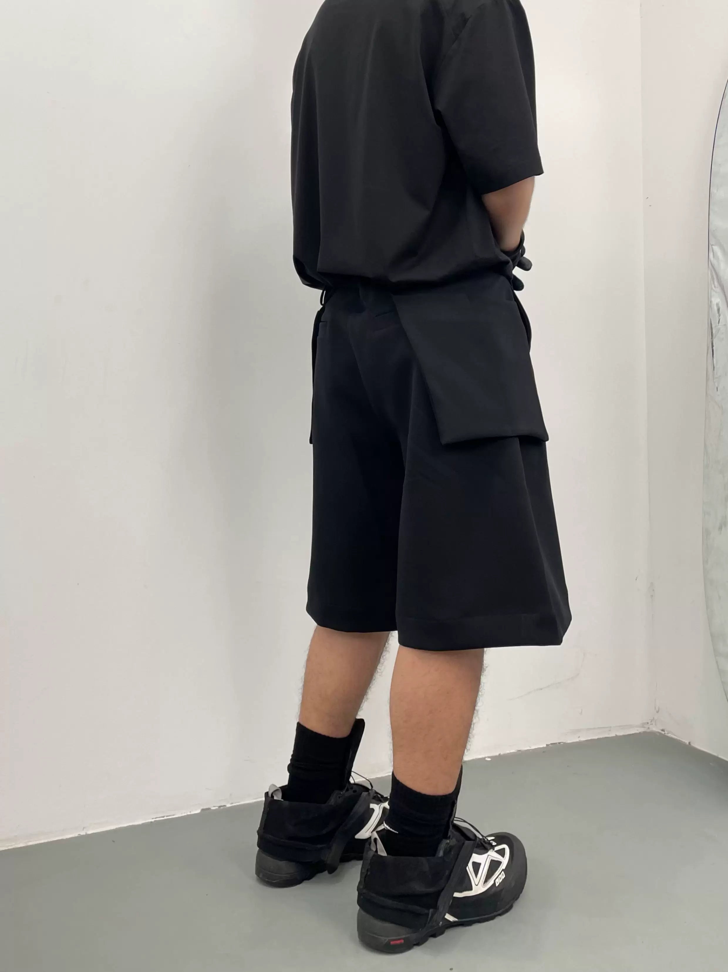 Wrinkle Resistant Saddle Pocket Shorts