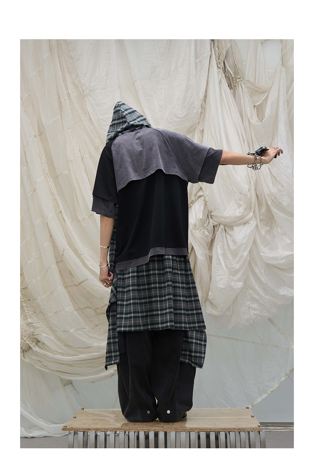 Detachable Hood Color Block Washed Tee