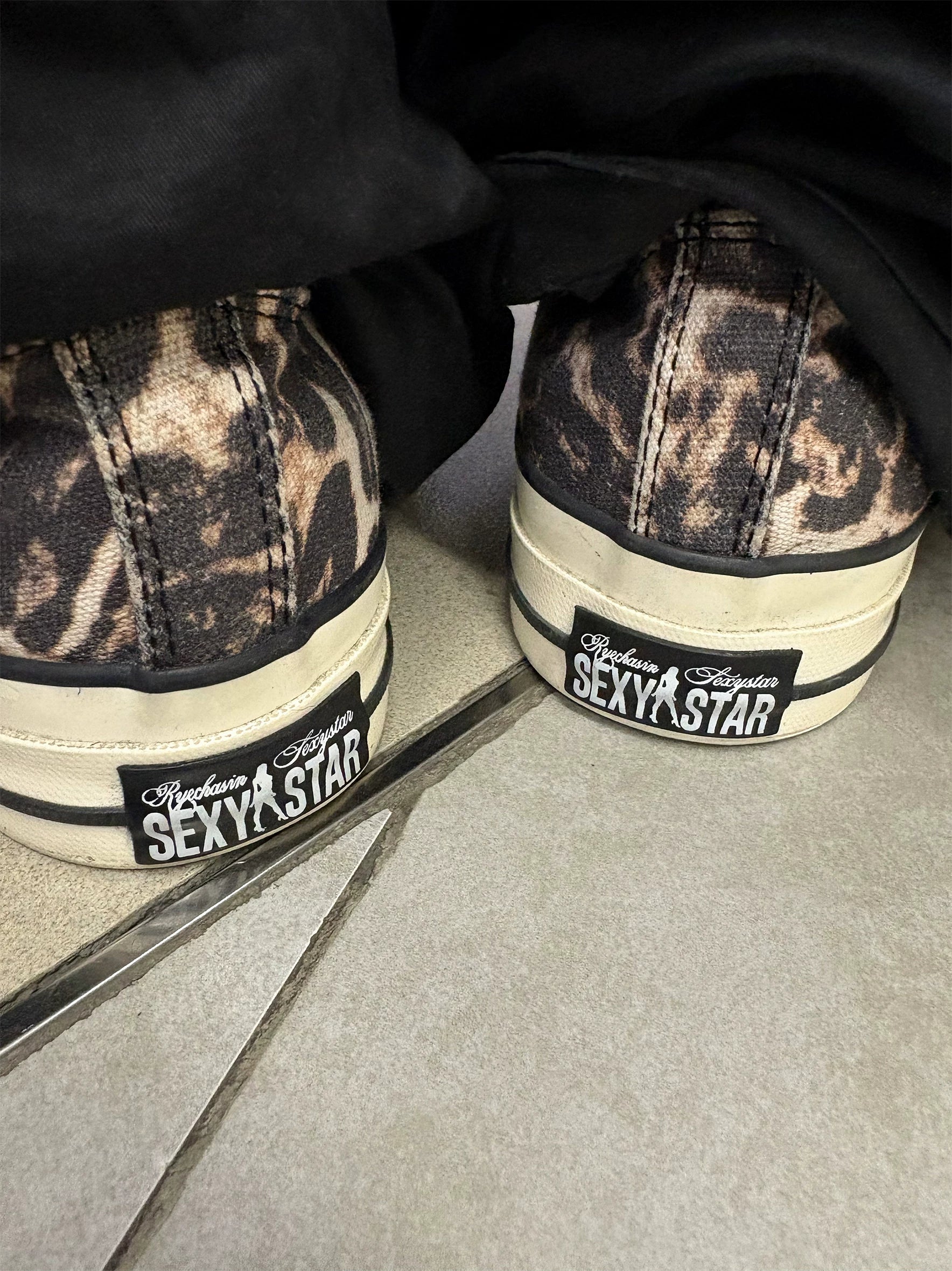 Leopard Print 1970s Long Tongue Sneakers