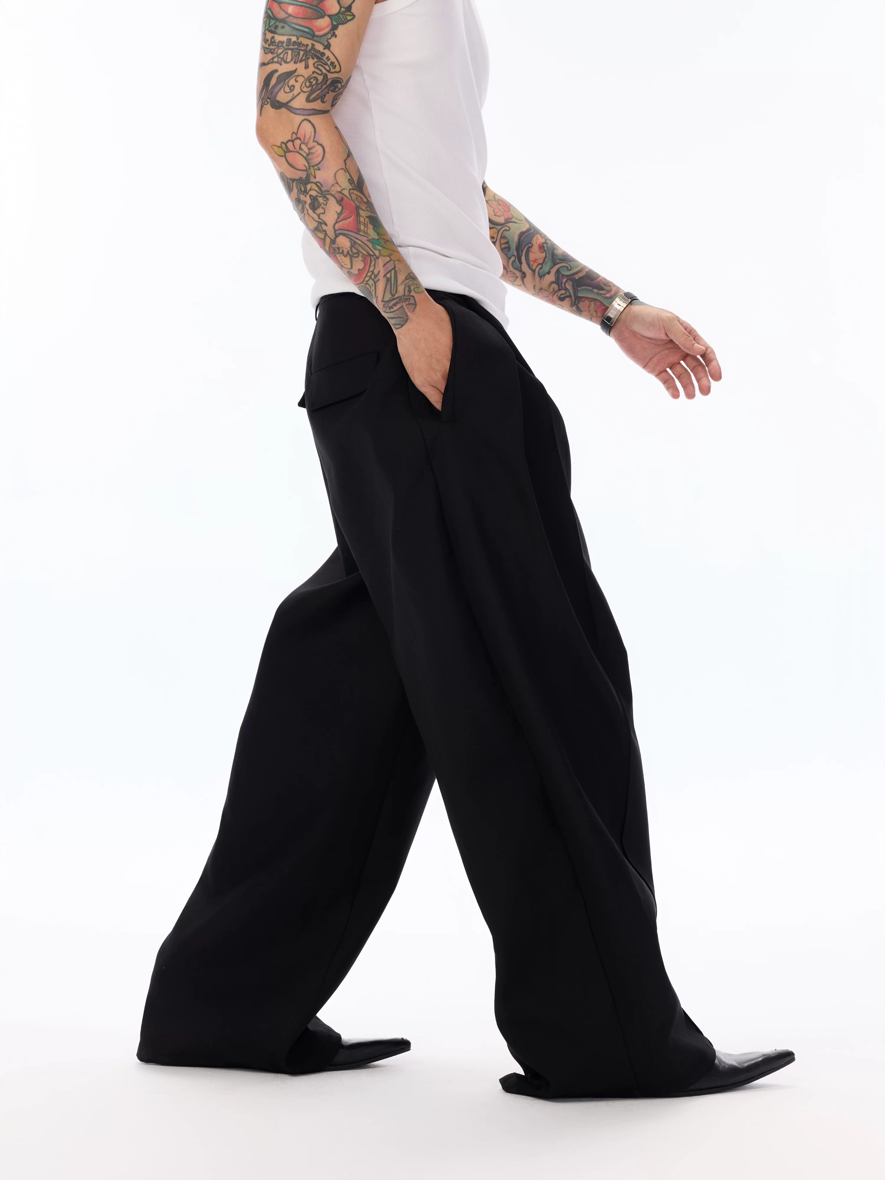 Wrinkle-Resistant Pleated Trousers