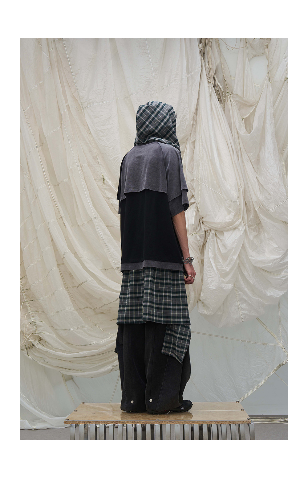 Detachable Hood Color Block Washed Tee