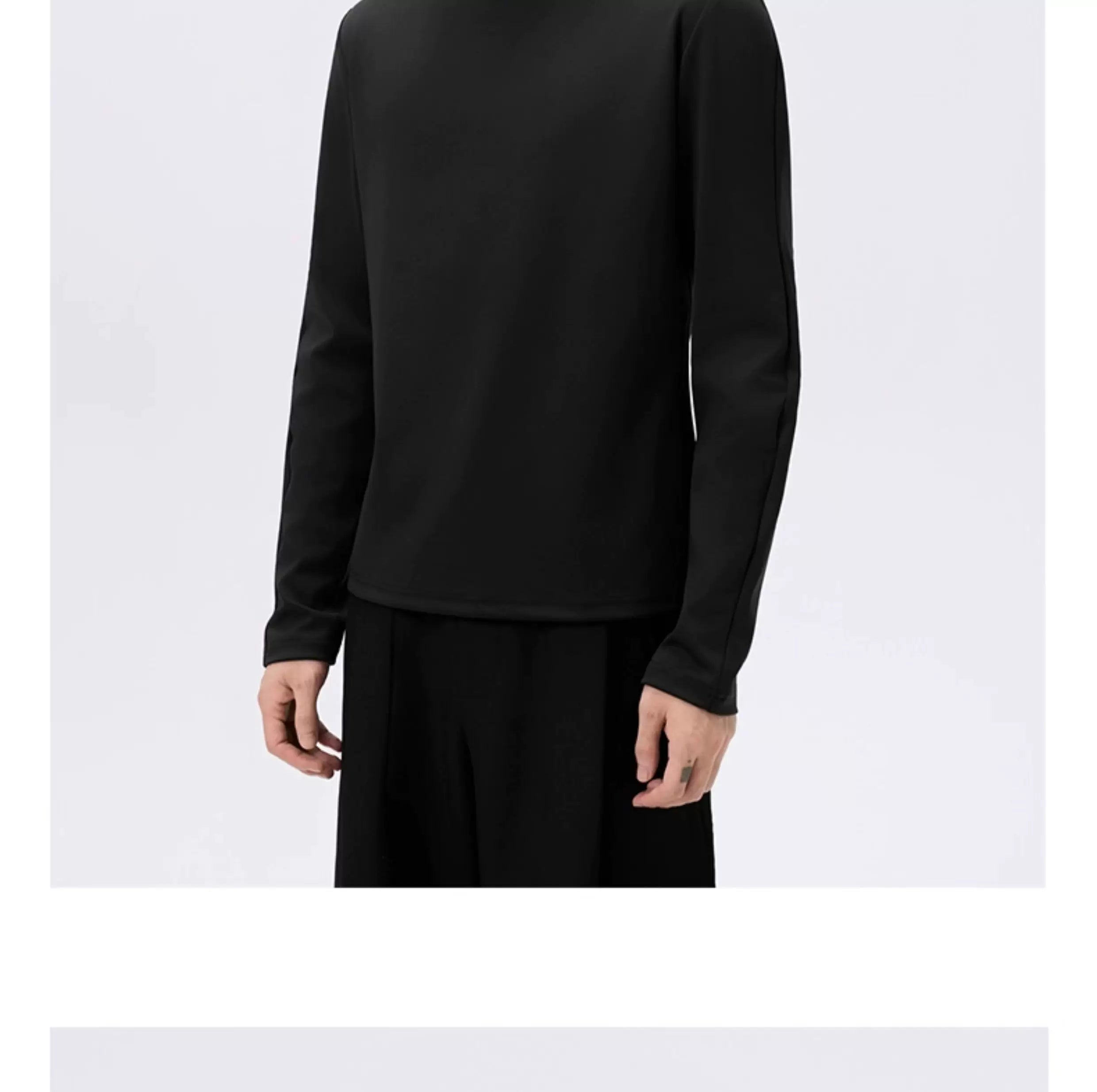 Cropped Slim Fit Long Sleeve Tee