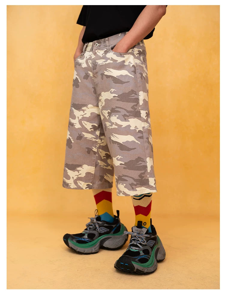 Men's Light Camo Cropped Denim Shorts