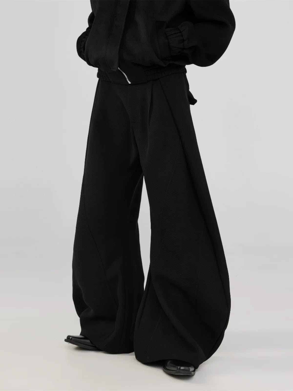 Black Pleated Curved Wide Leg Pants