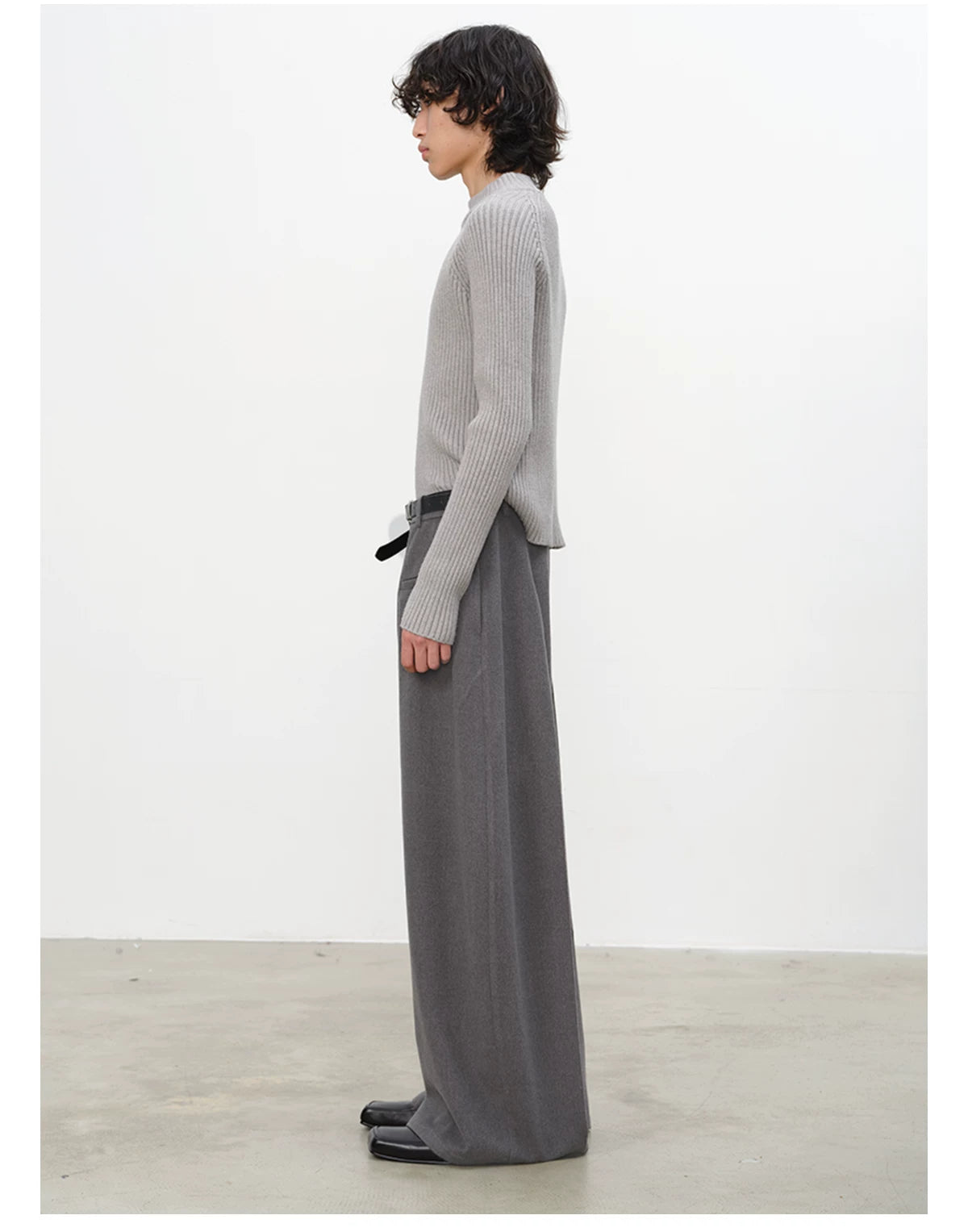 Reversible Pleated Brushed Low Rise Pants