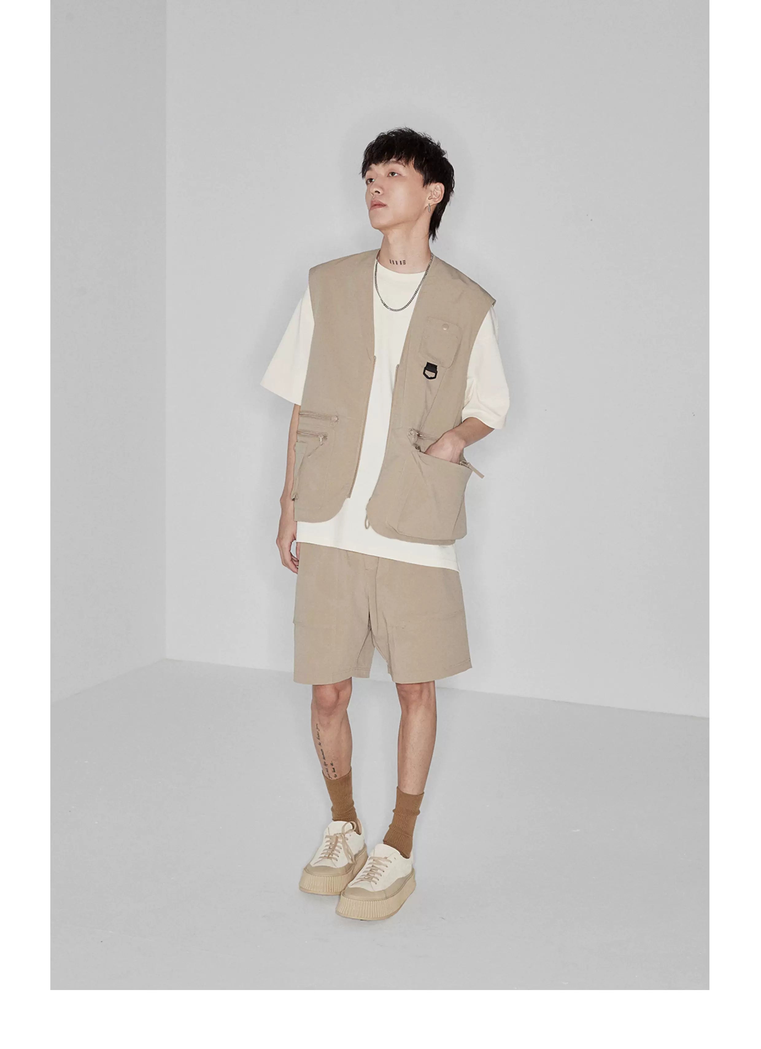 Plaid Multi-Pocket Elastic Waist Shorts