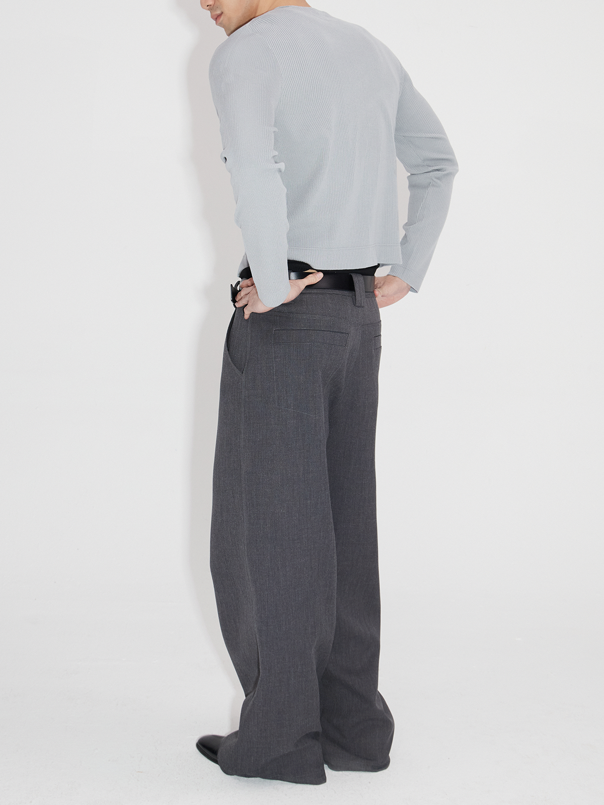 25SS V-Neck Zip Jacket