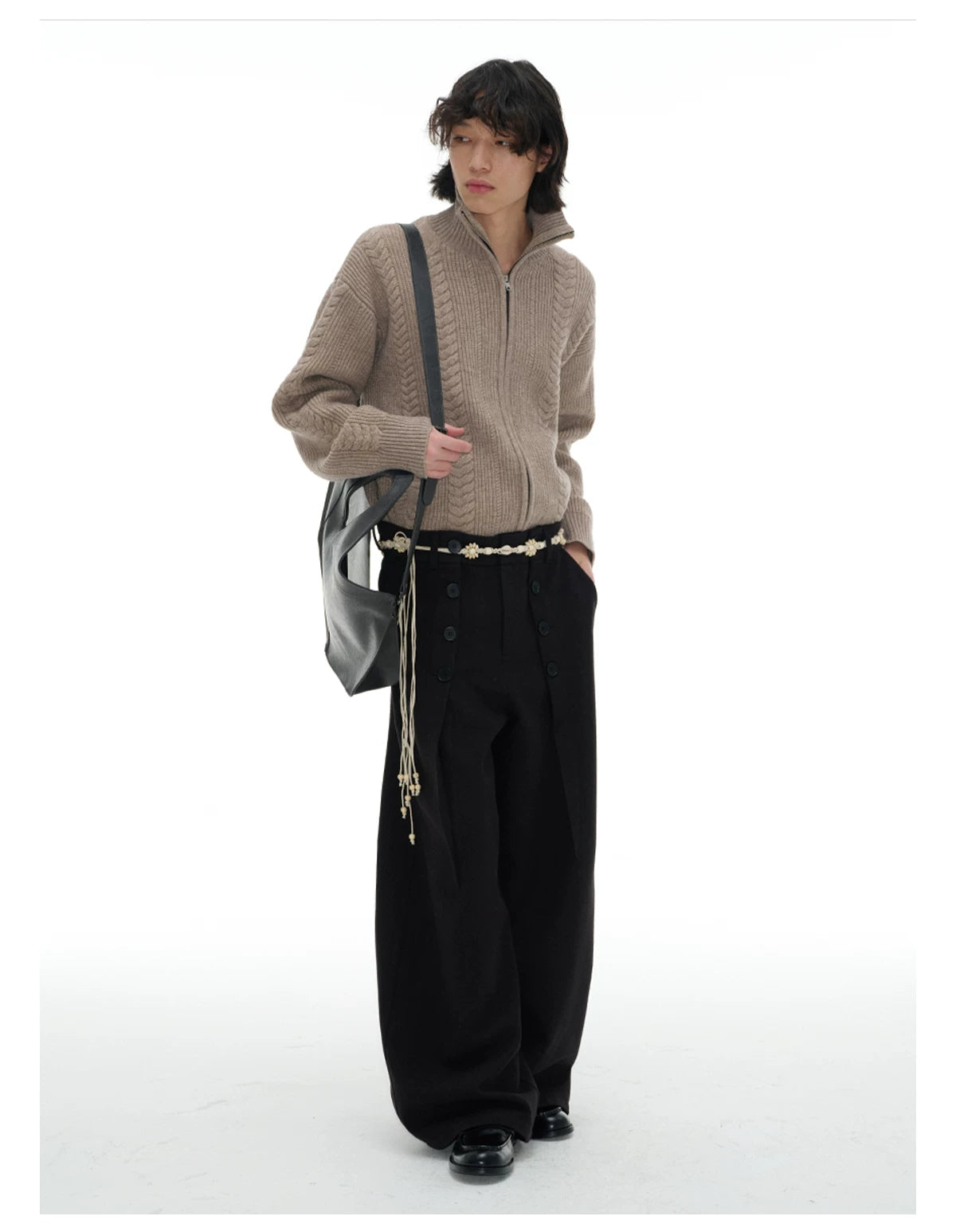 Pleated Wool Resin Button Pants