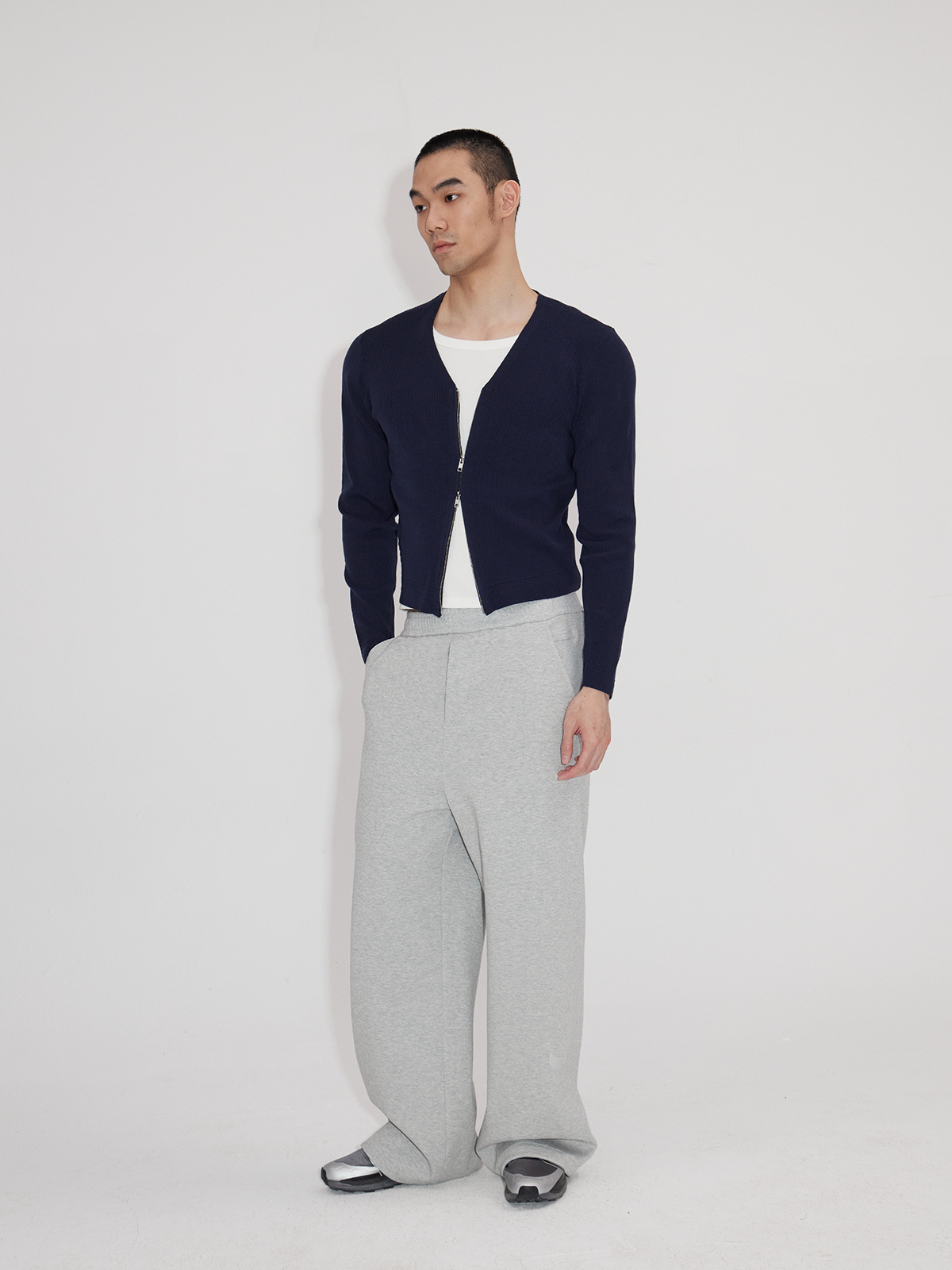 25SS V-Neck Zip Jacket
