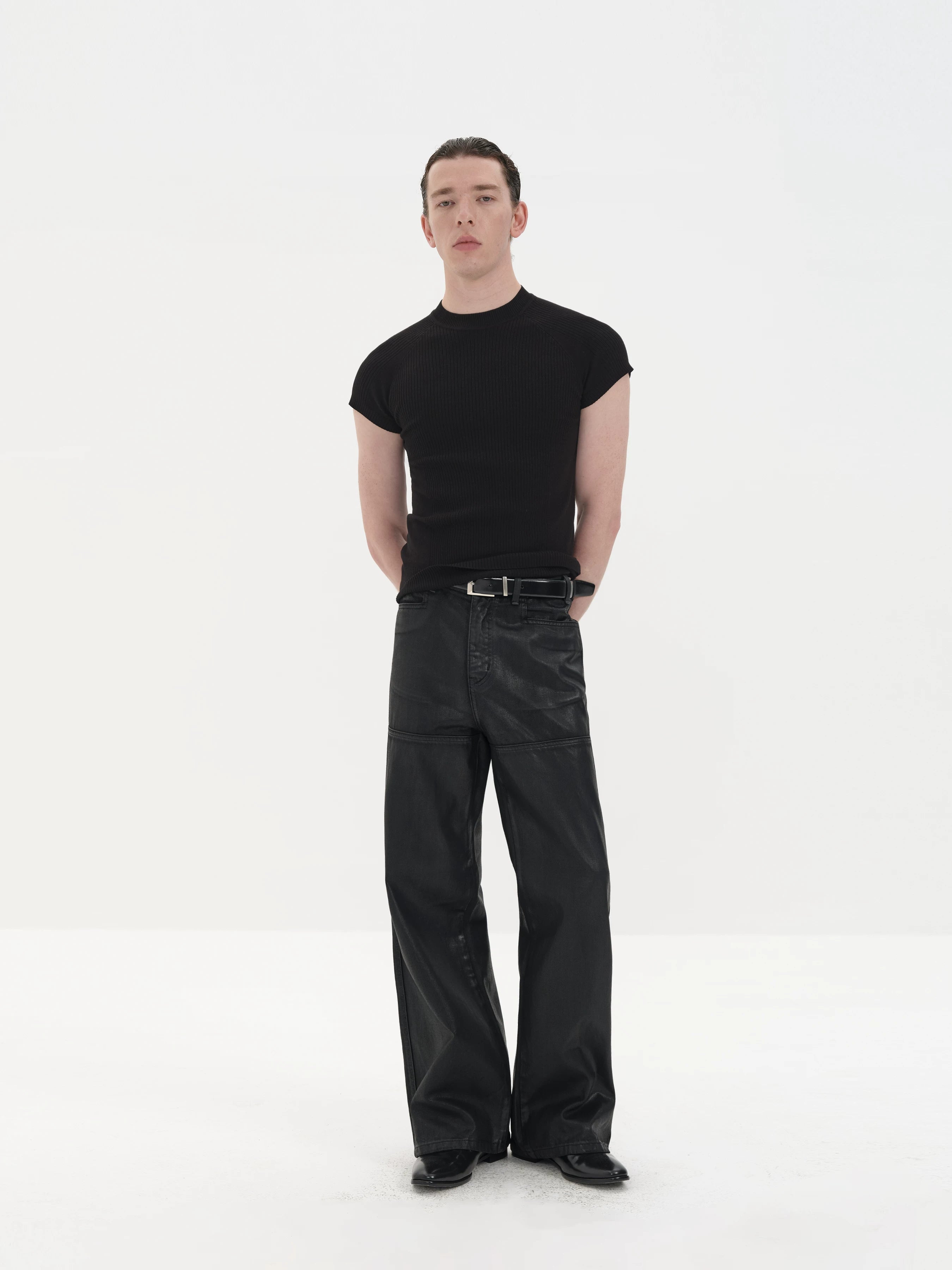 Lightweight Ribbed Short Sleeves