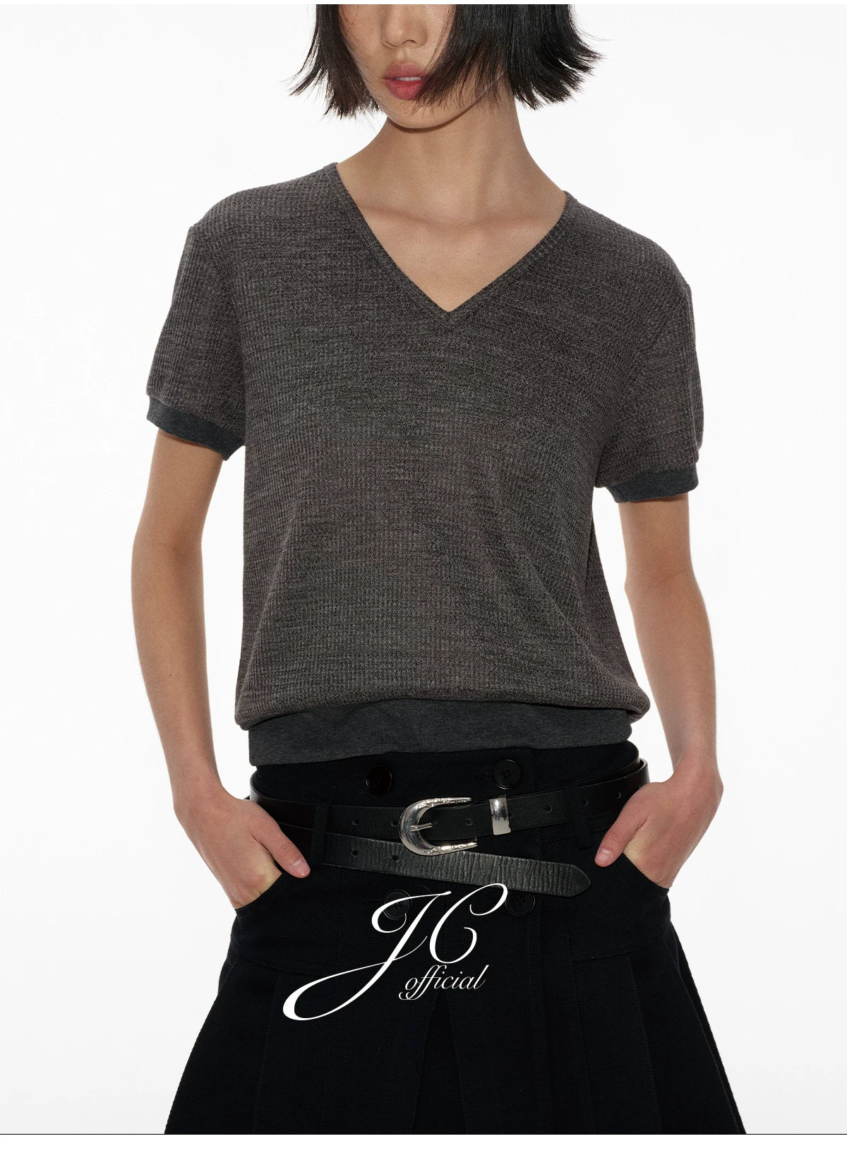 Patterned Short Sleeve V Neck Tee