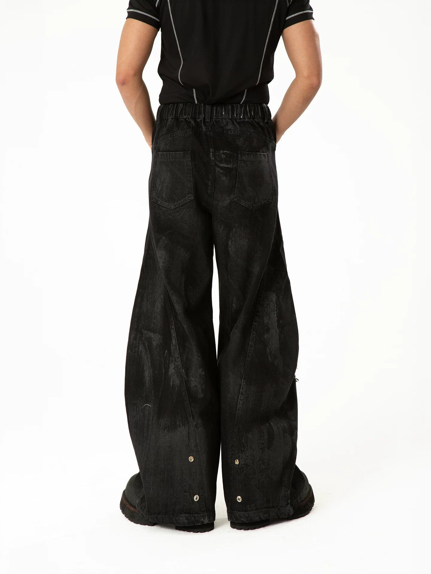 Men's Loose Distressed Black Curved Jeans