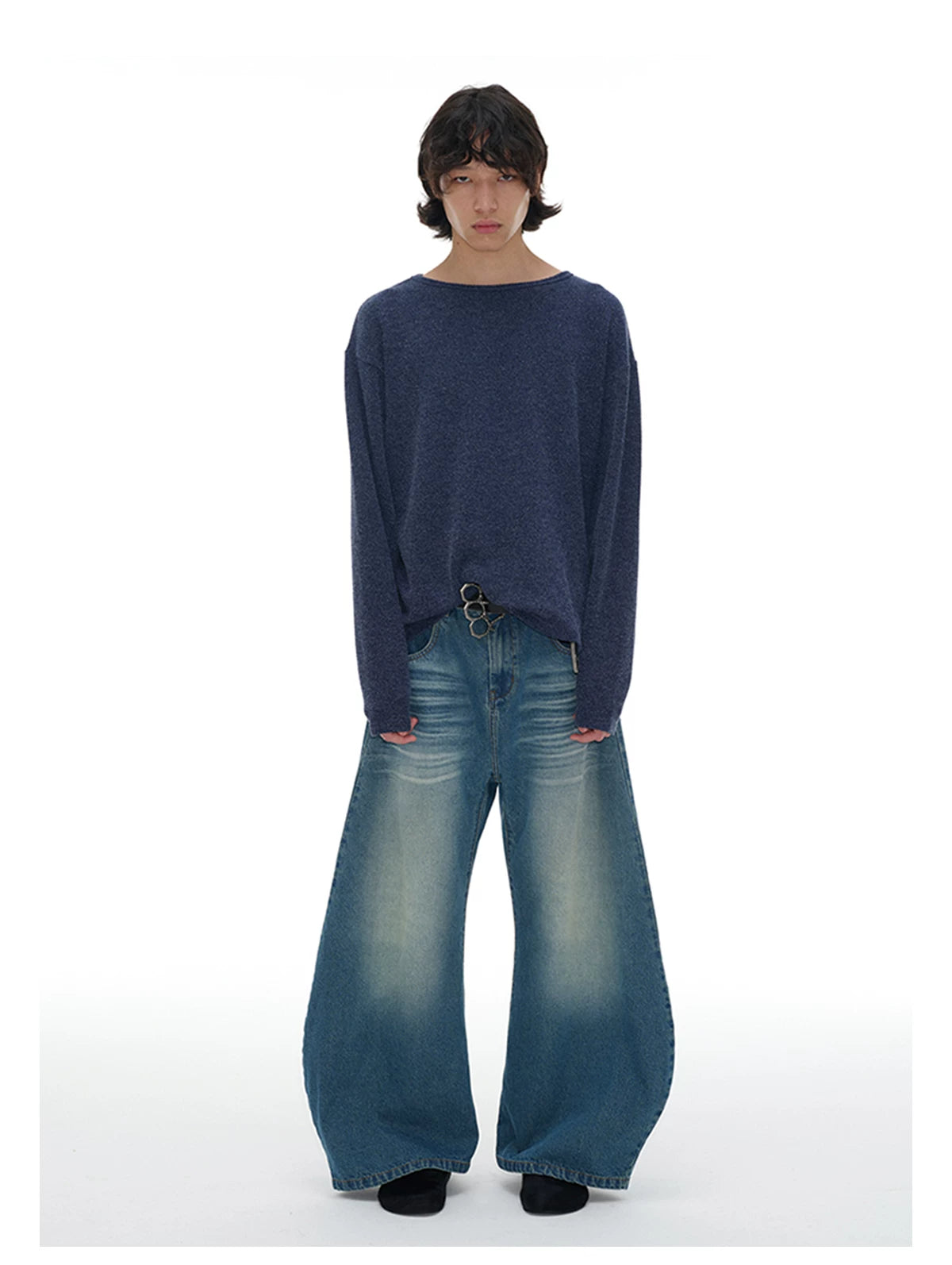 Pleated Distressed Wide Curved Jeans
