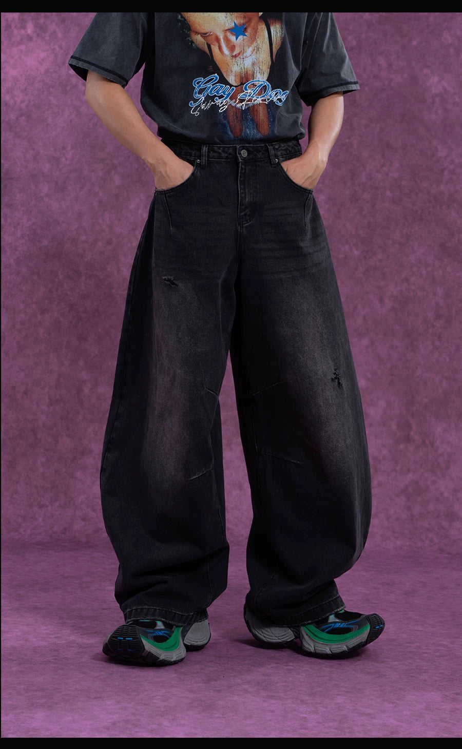 Men's Faded Black Curved Wide Jeans