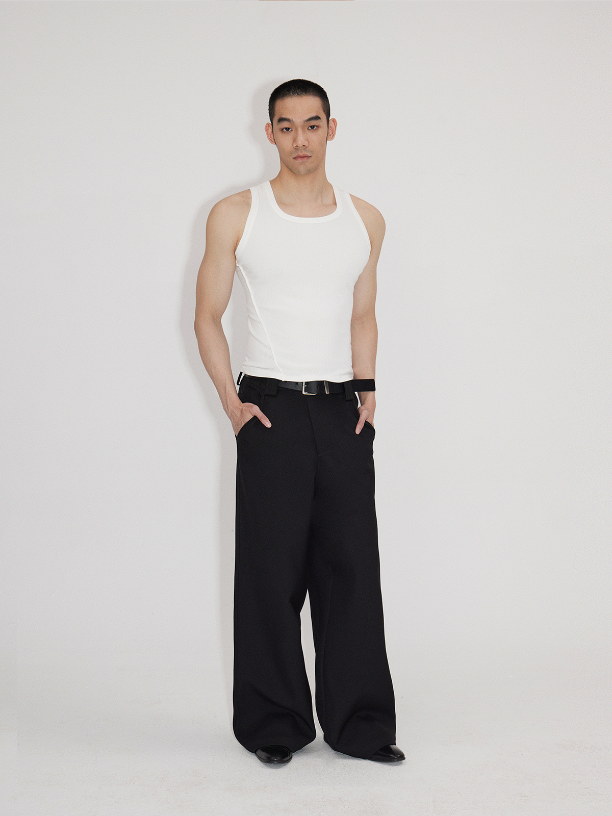 Stretchy Fitted U-Neck Tank Tops