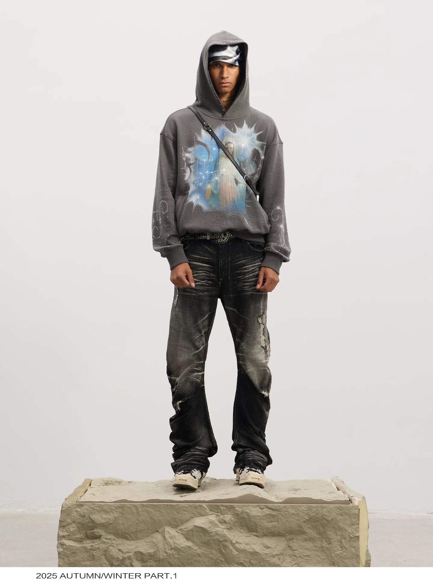 Curved Leg Stretchy Washed Distressed Jeans