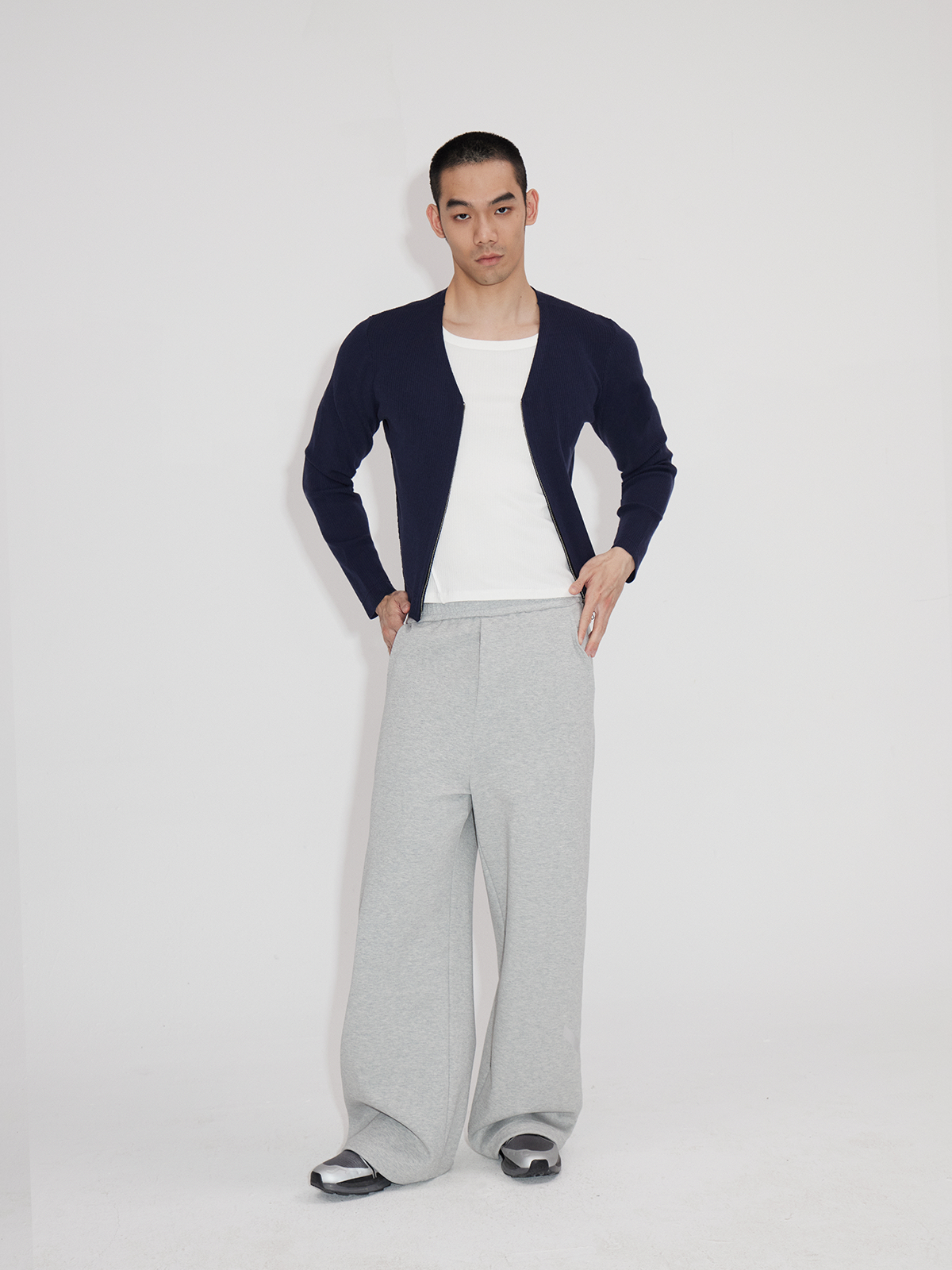 25SS V-Neck Zip Jacket