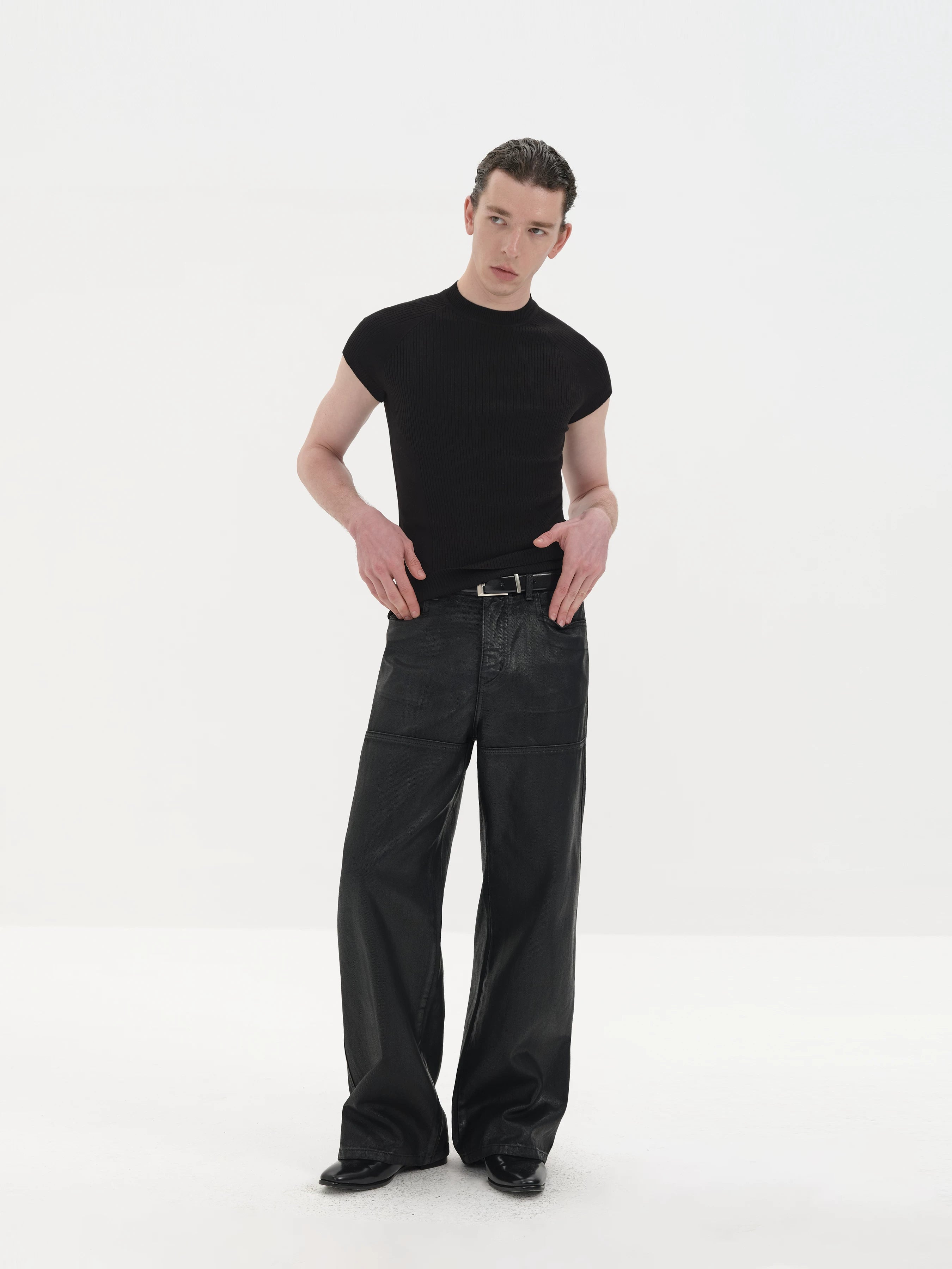 Lightweight Ribbed Short Sleeves
