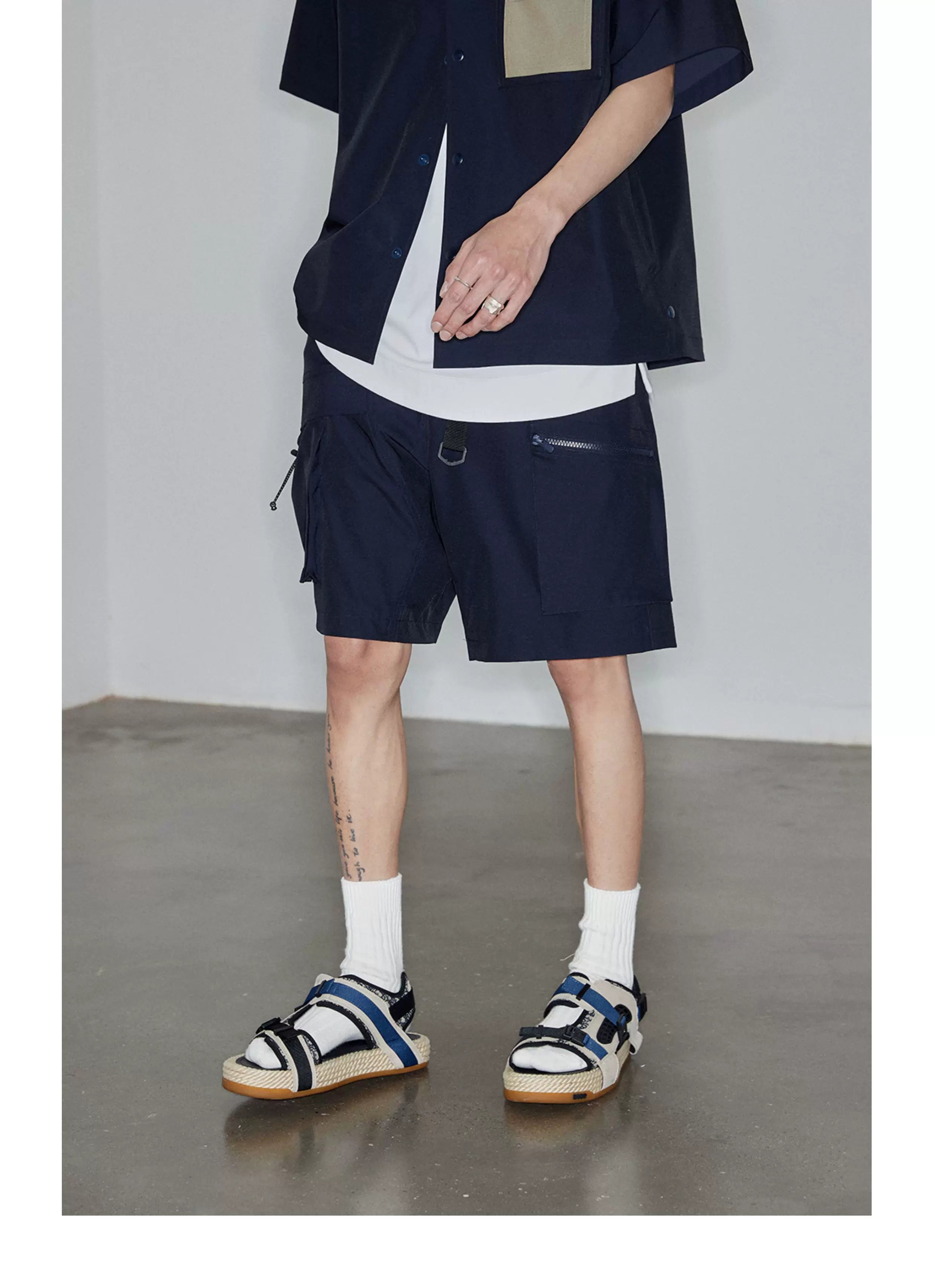 Magnetic Belted Elastic Multi-pocket Shorts