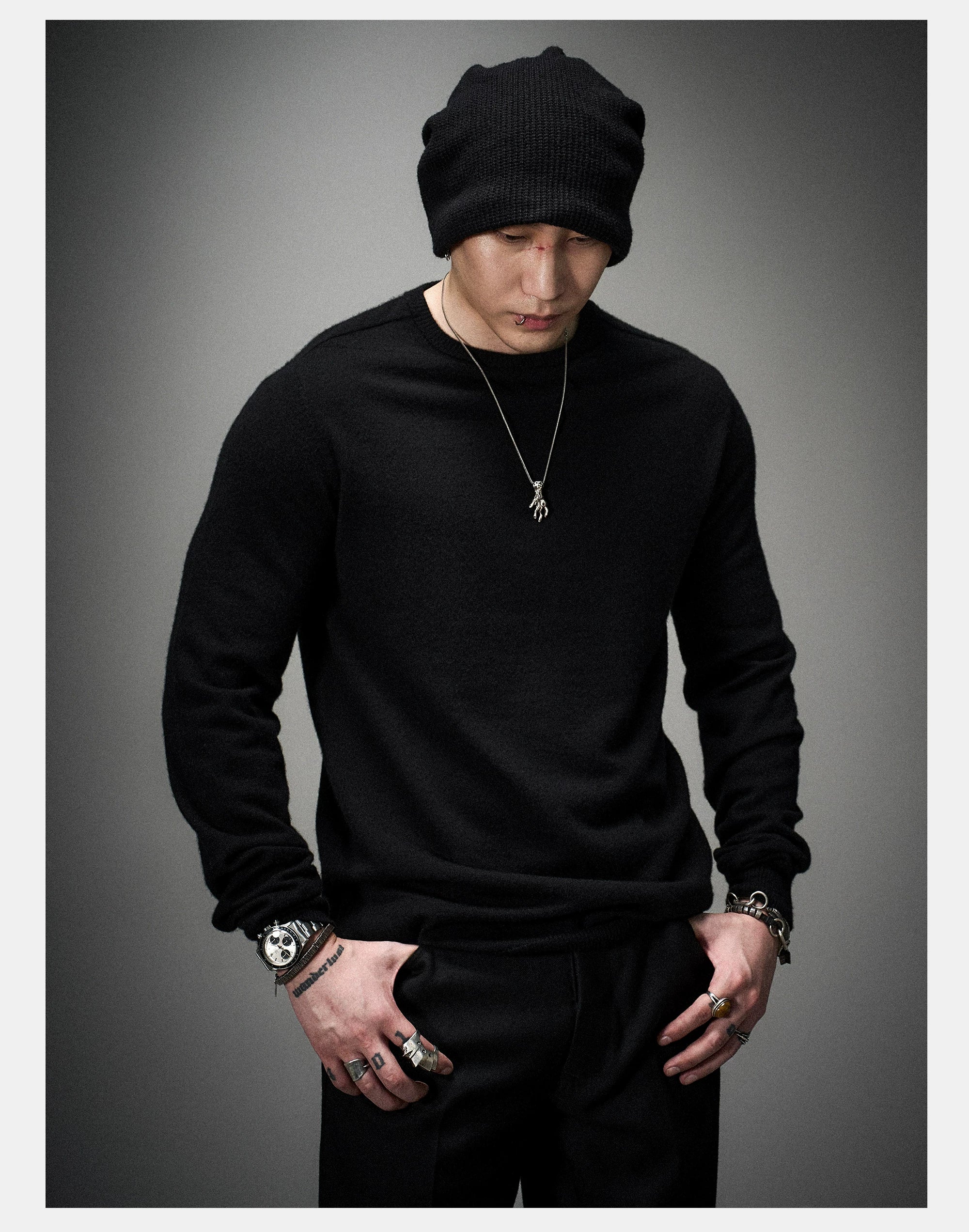 Fitted Dark Tailored Merino Cashmere Sweater