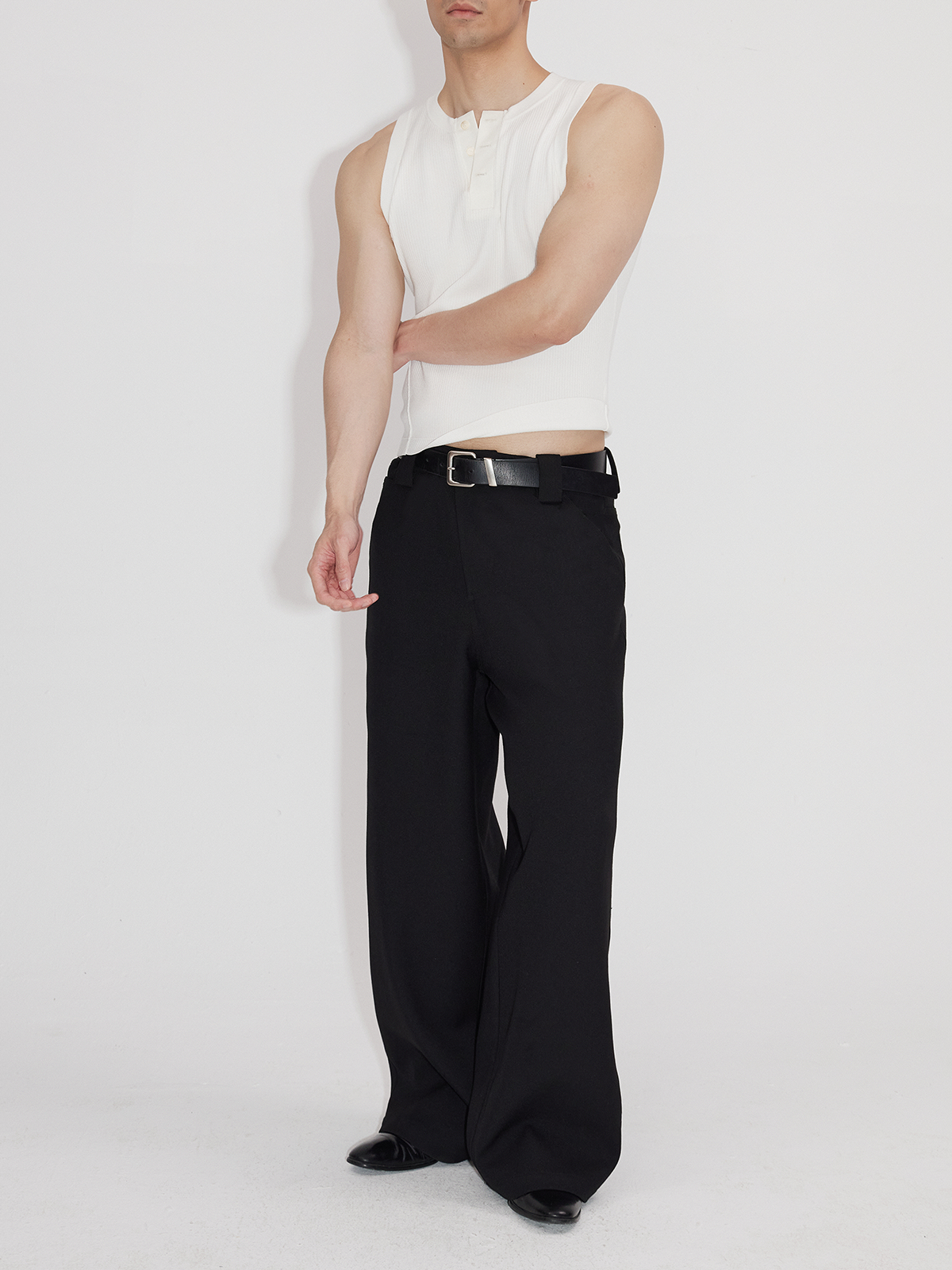 Wrinkle-Resistant V-Neck Cardigan Vest