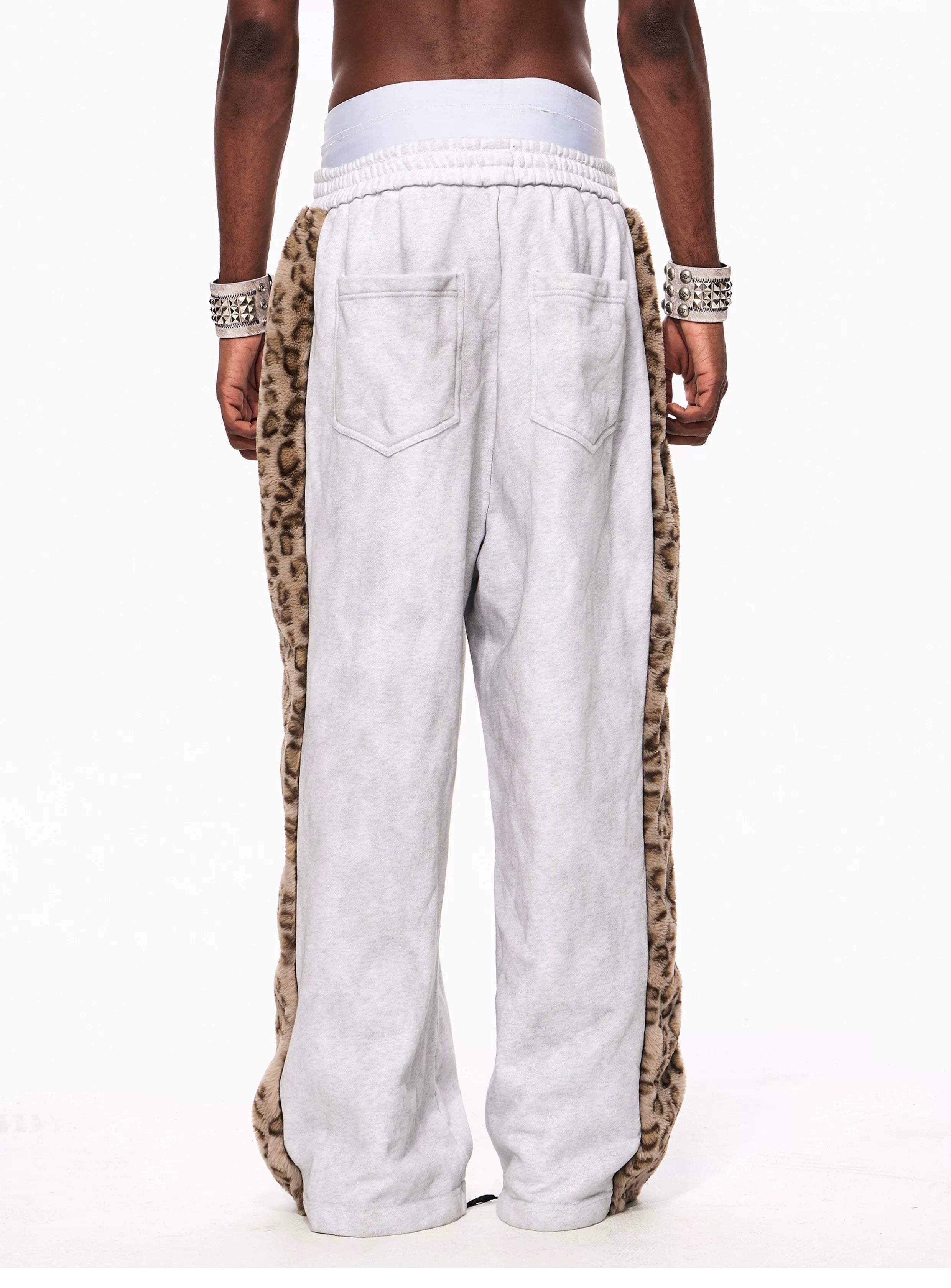 Men's Light Gray Leopard Fleece Sweatpants