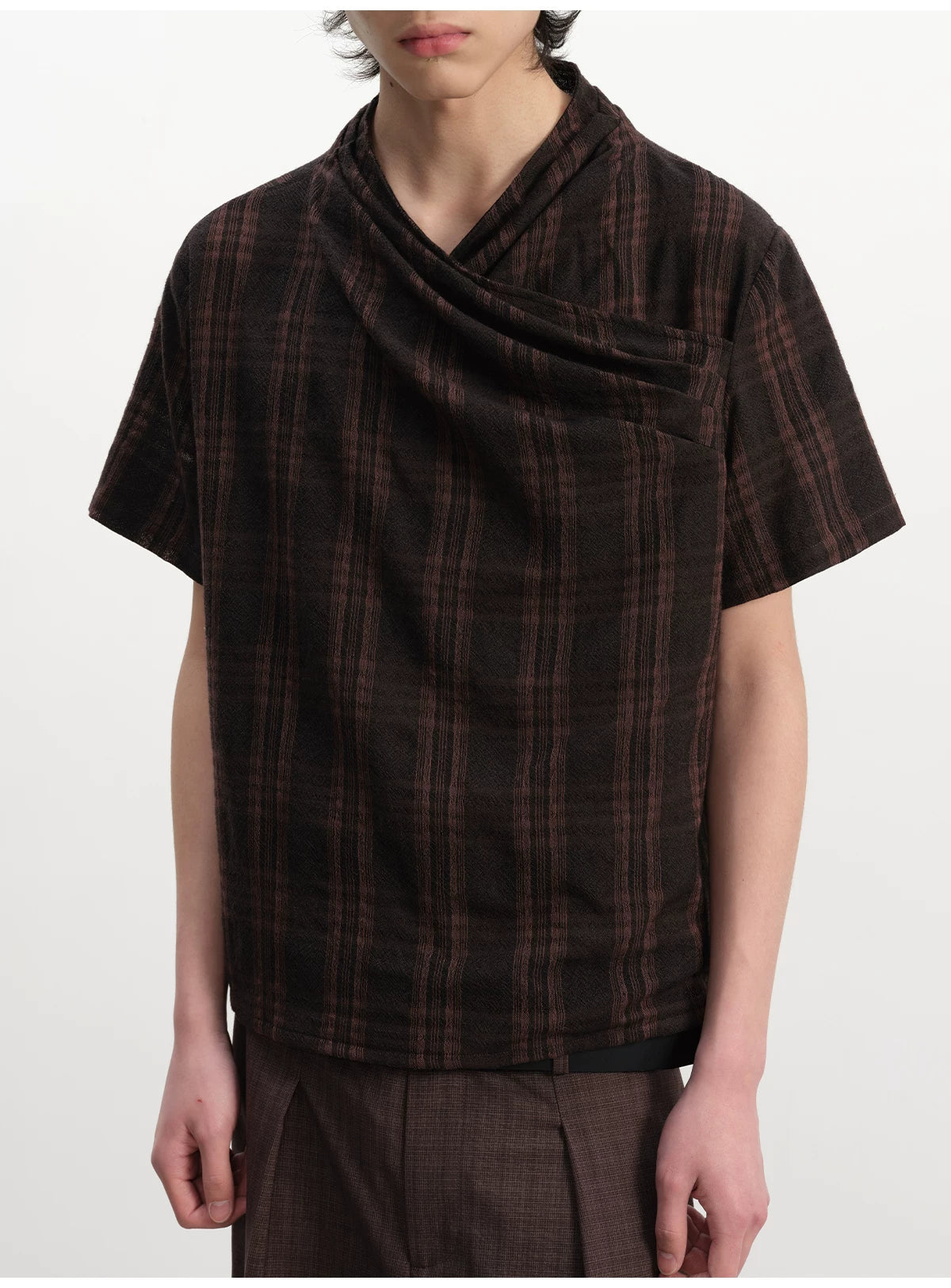Pleated Cross Collar Plaid Tee