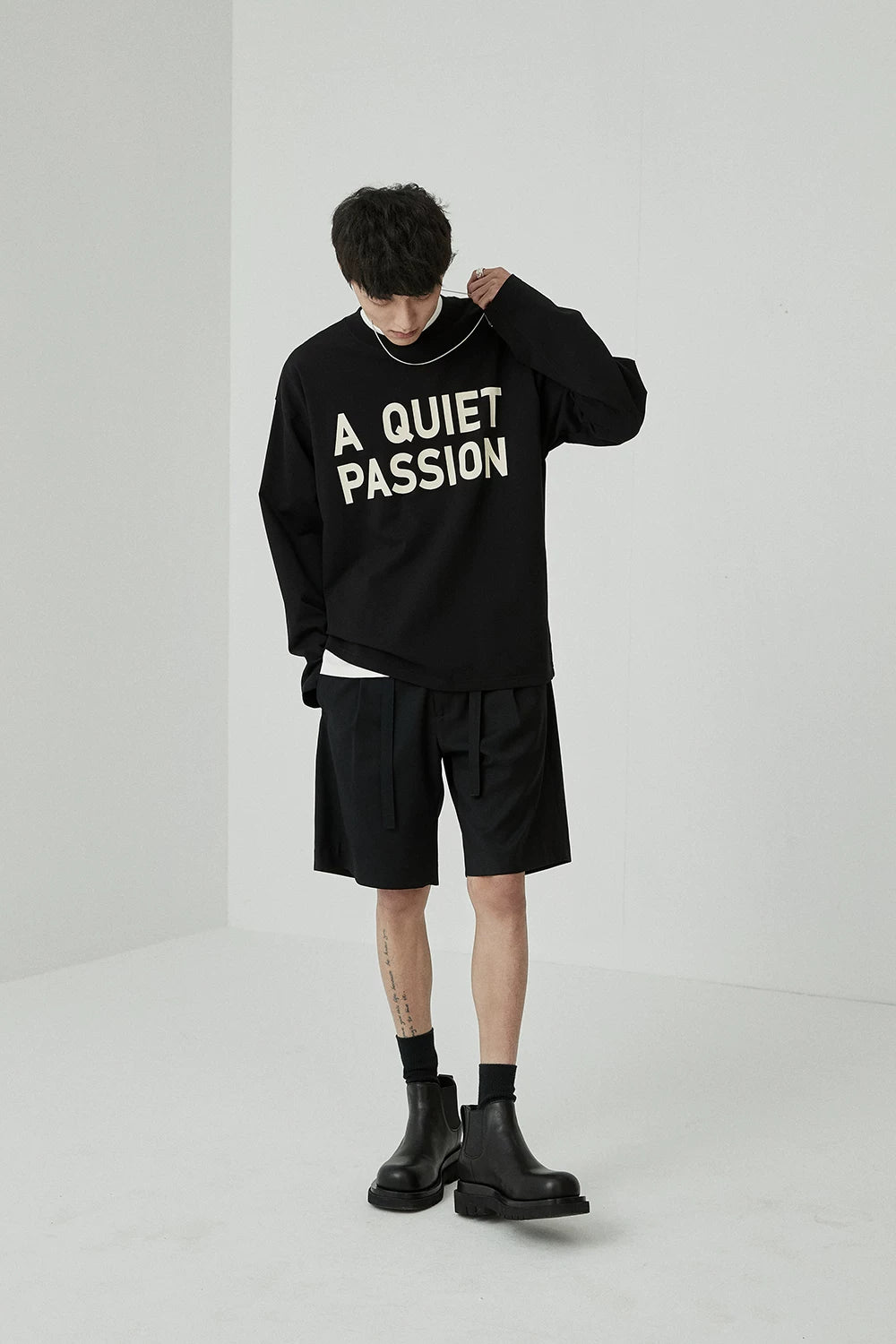 Draped Drawstring Elastic Waist Pleated Shorts