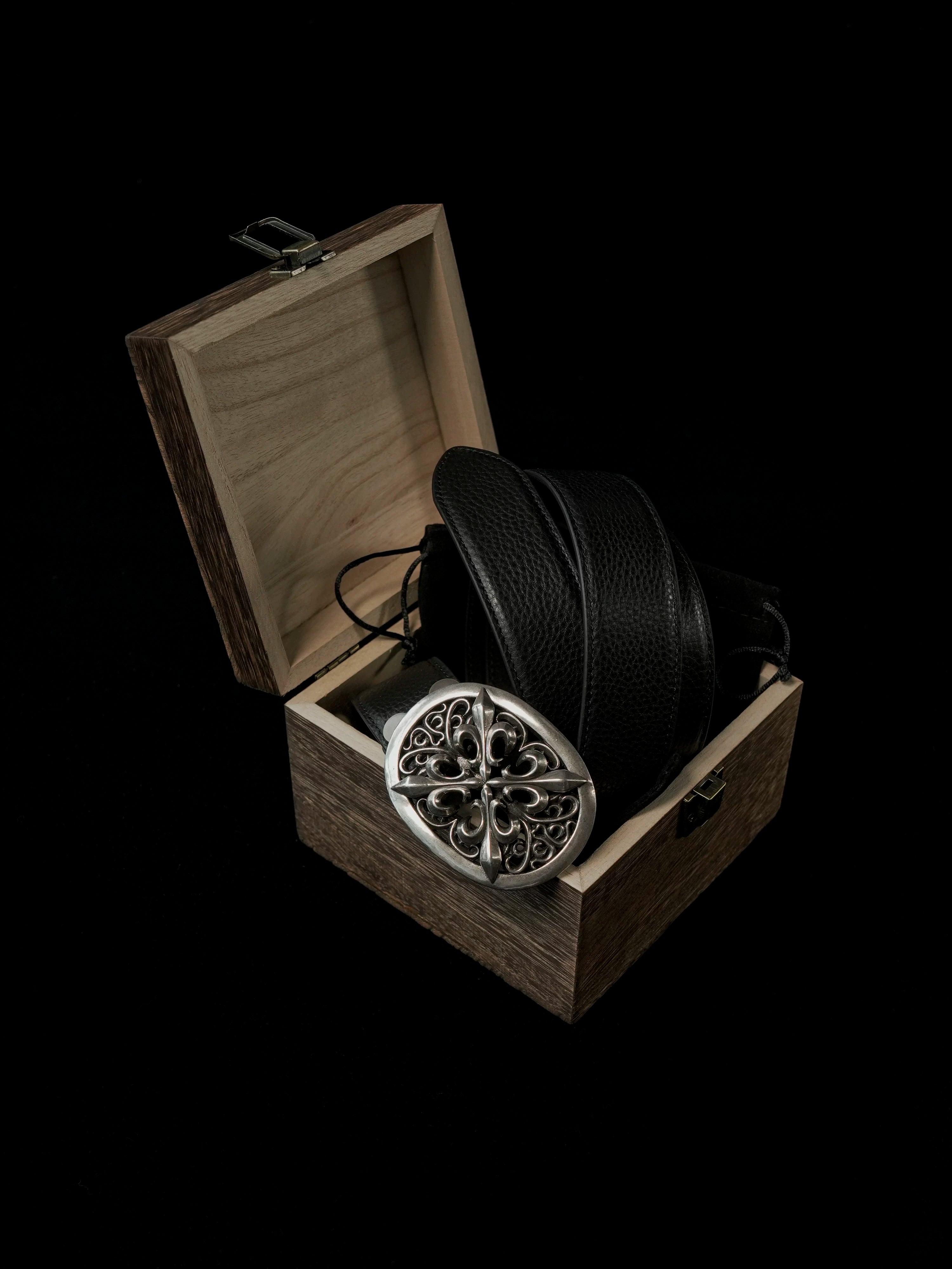 Dark Iris Silver Vintage Cowhide Belt