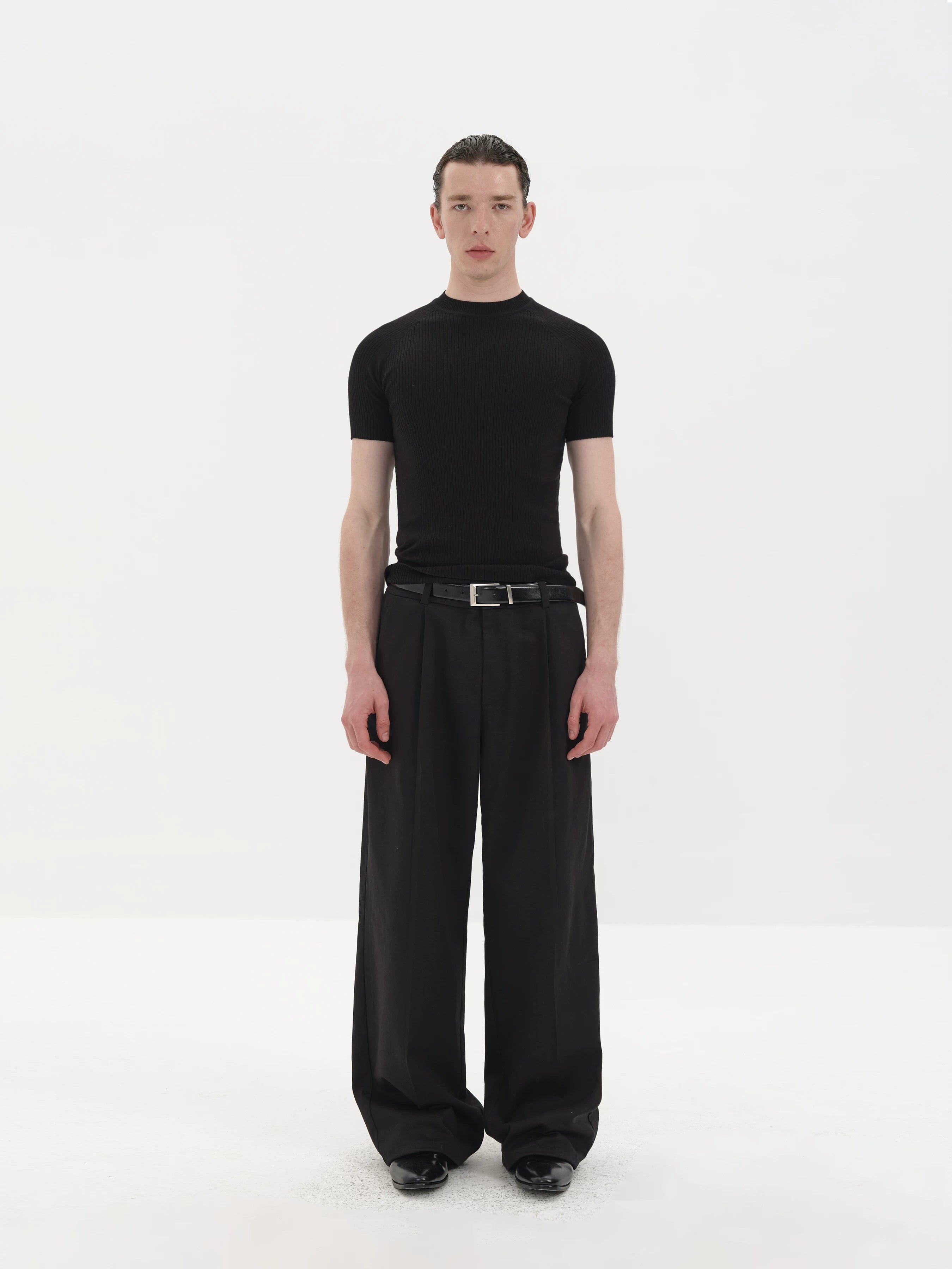 Lightweight Ribbed Short Sleeves