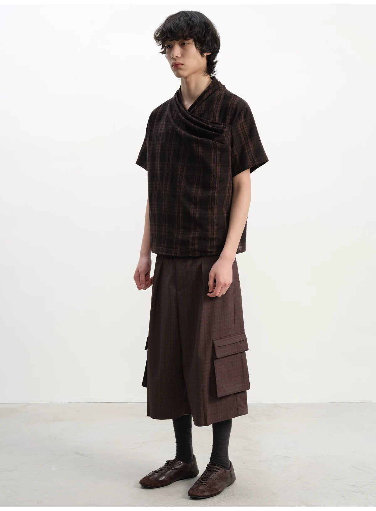 Pleated Cross Collar Plaid Tee