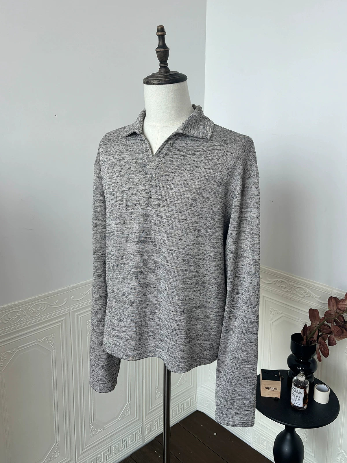 Men's Long Sleeve V-Neck Knit Top