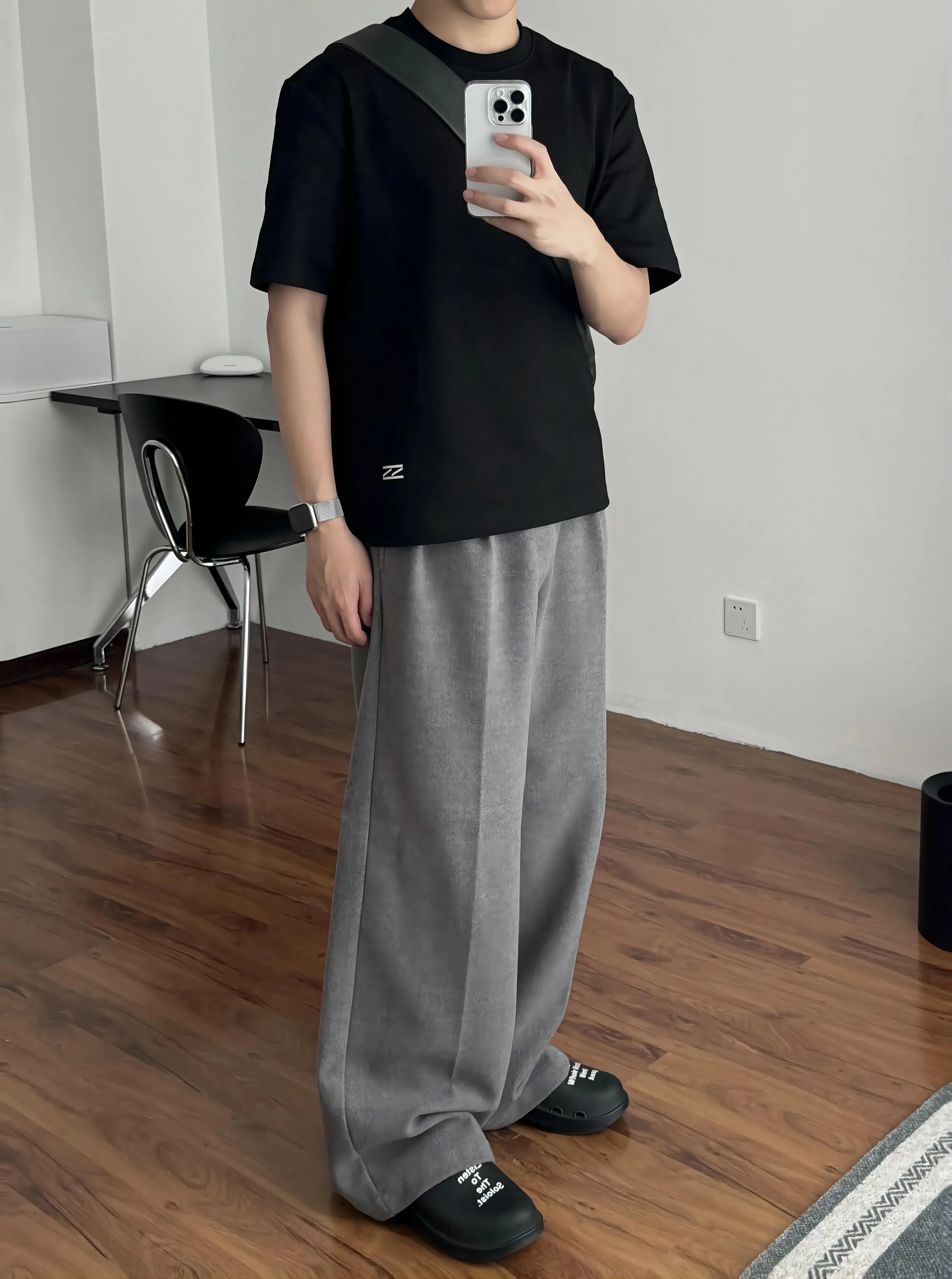 Basic Oversized Silver Foil Cool Tees
