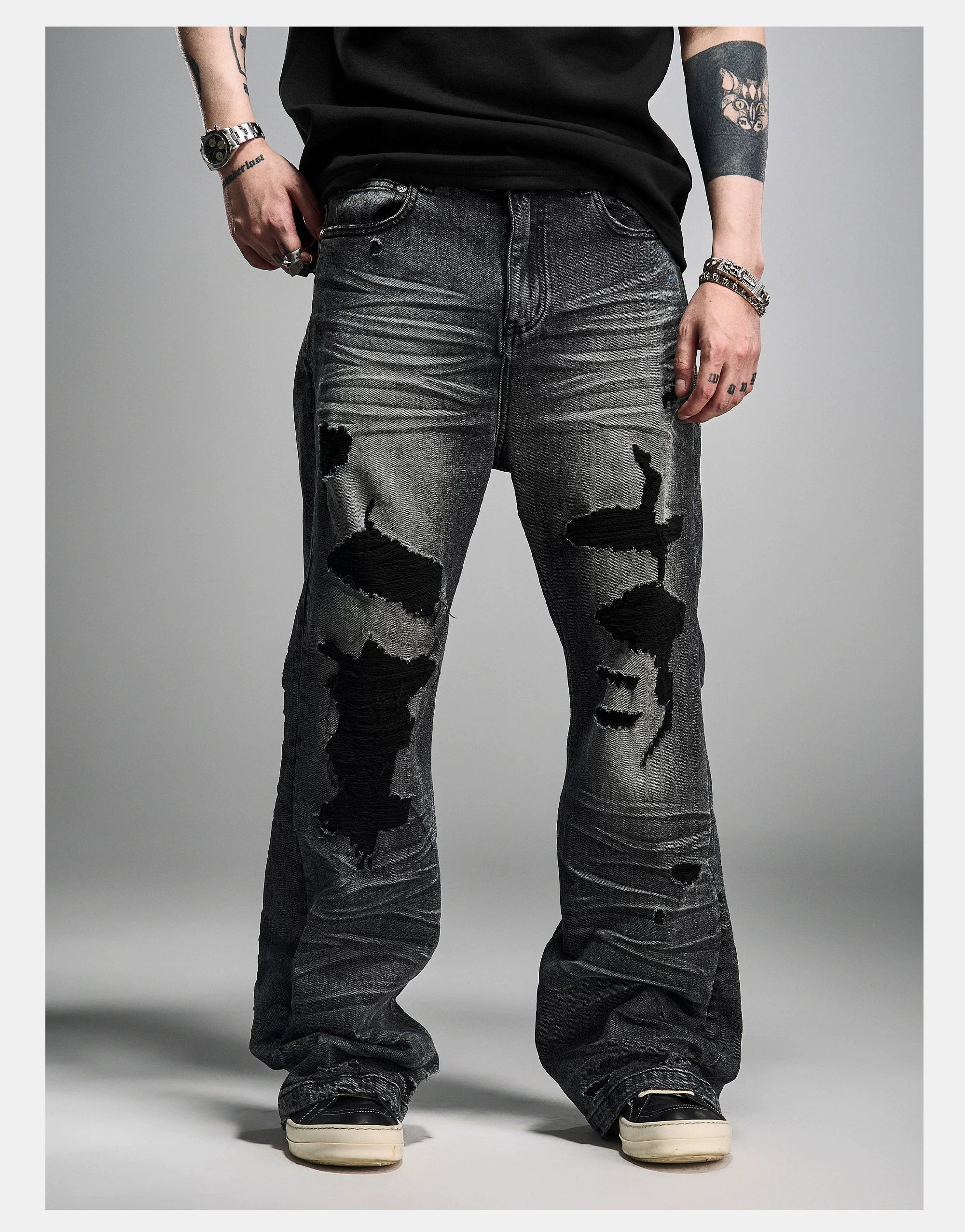 Distressed Gray Wash Relaxed Curved Jeans