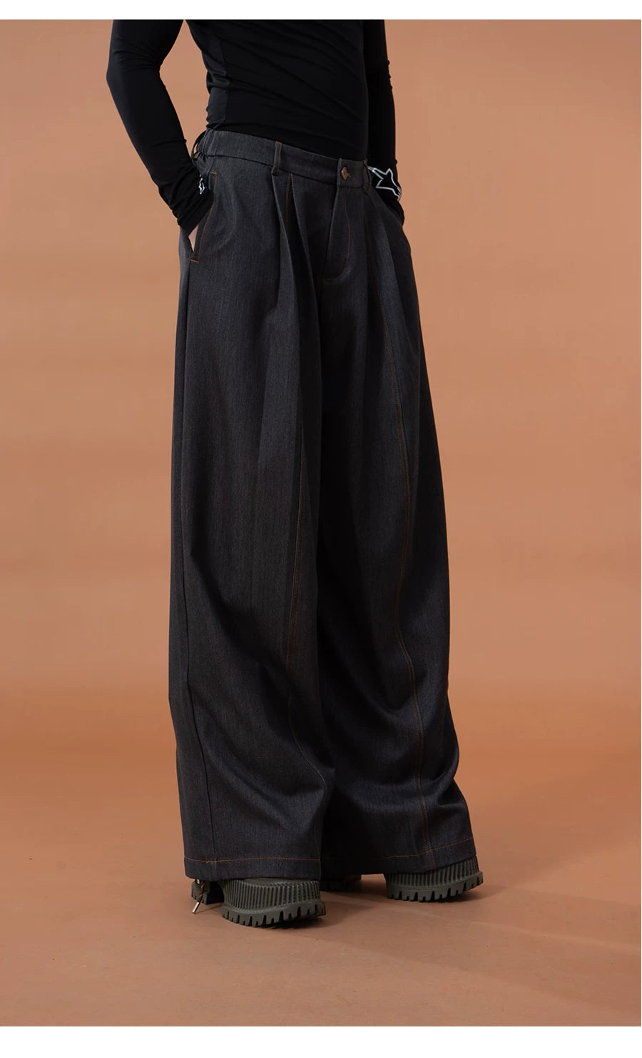 Men's Loose Gray Pleated Denim Pants