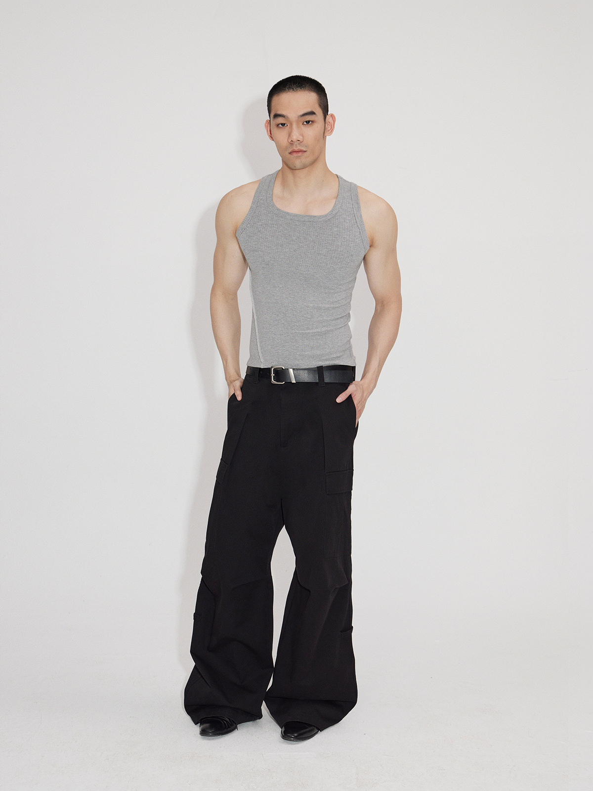 Stretchy Fitted U-Neck Tank Tops