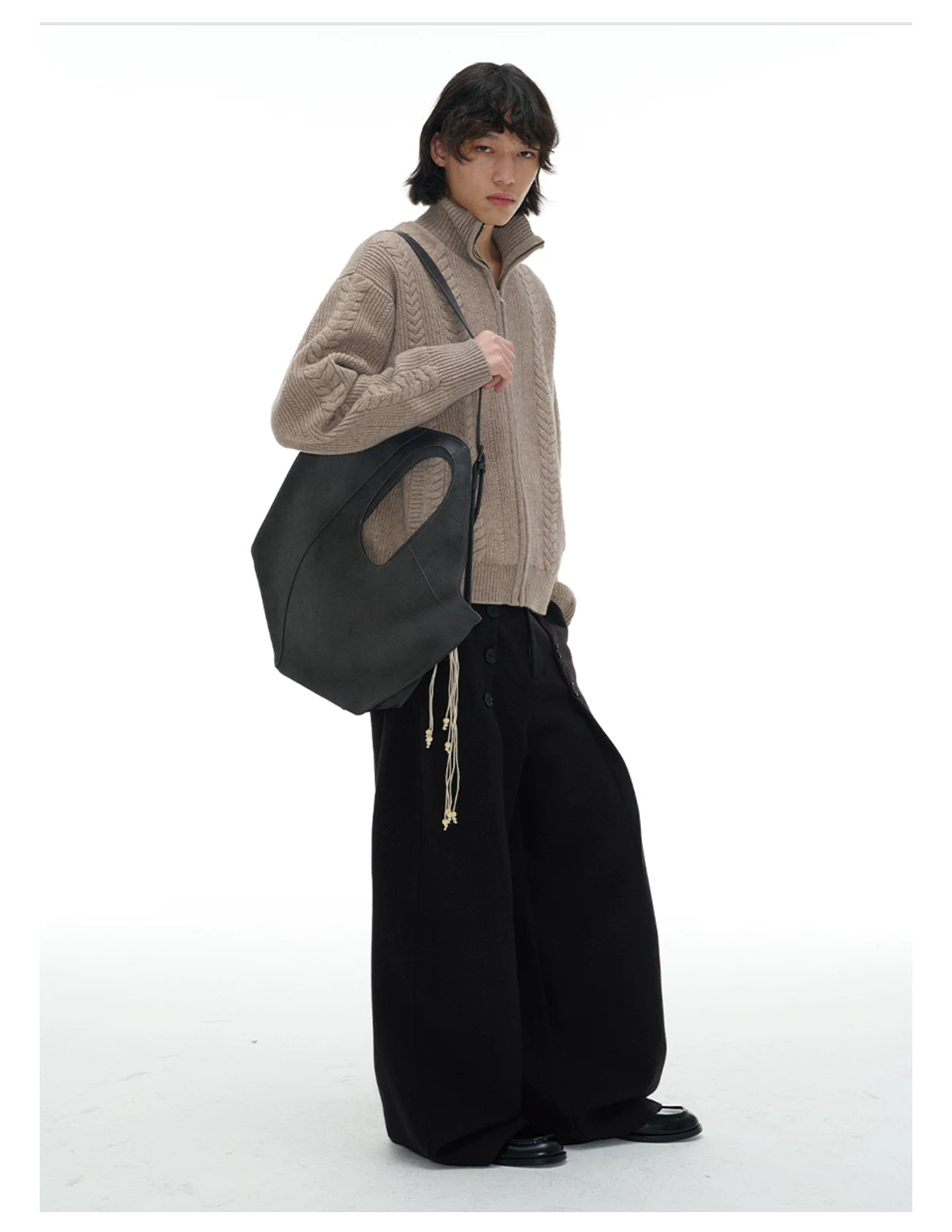 Pleated Wool Resin Button Pants