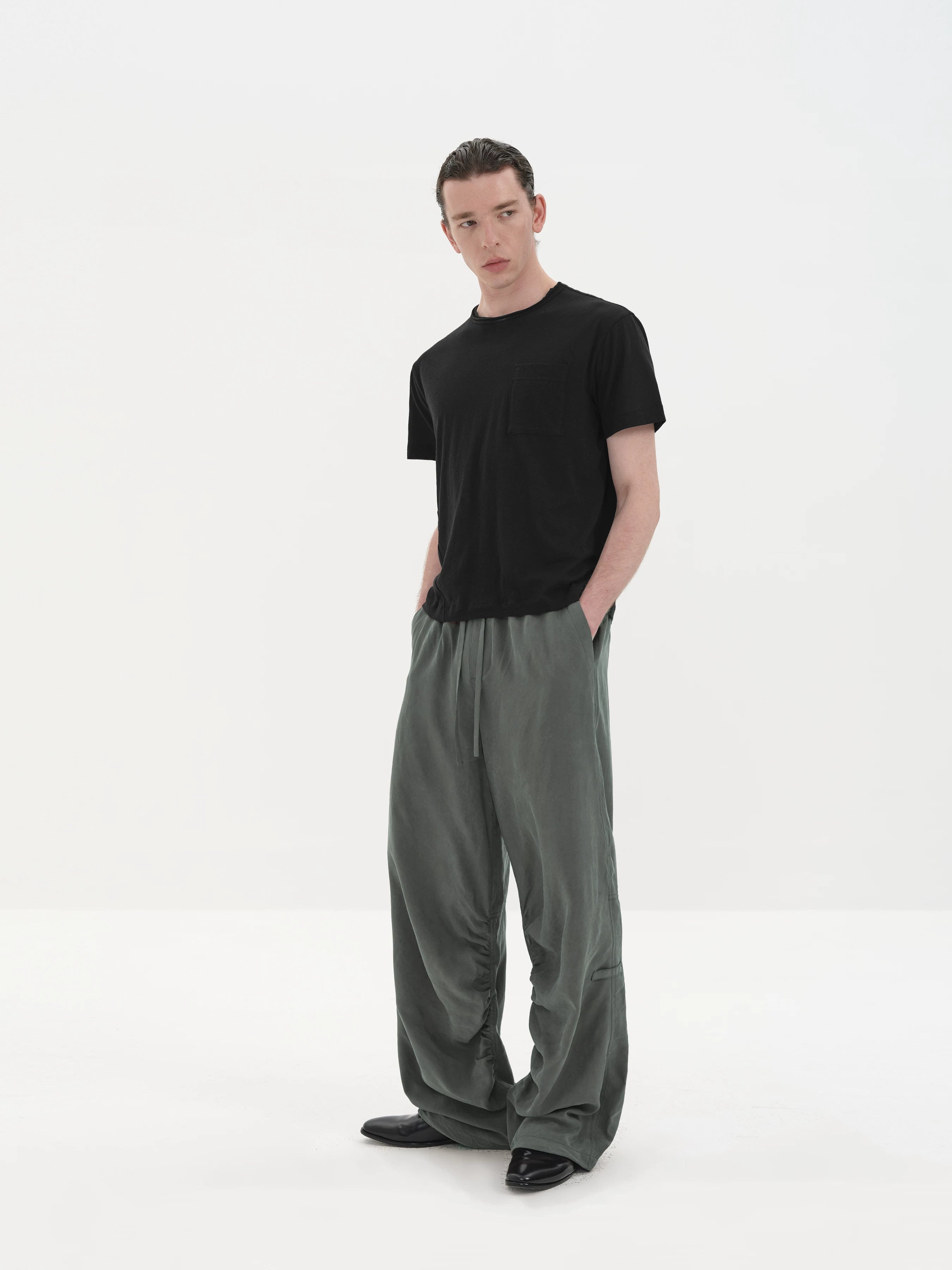 Sand Washed Pleated Tencel Pants