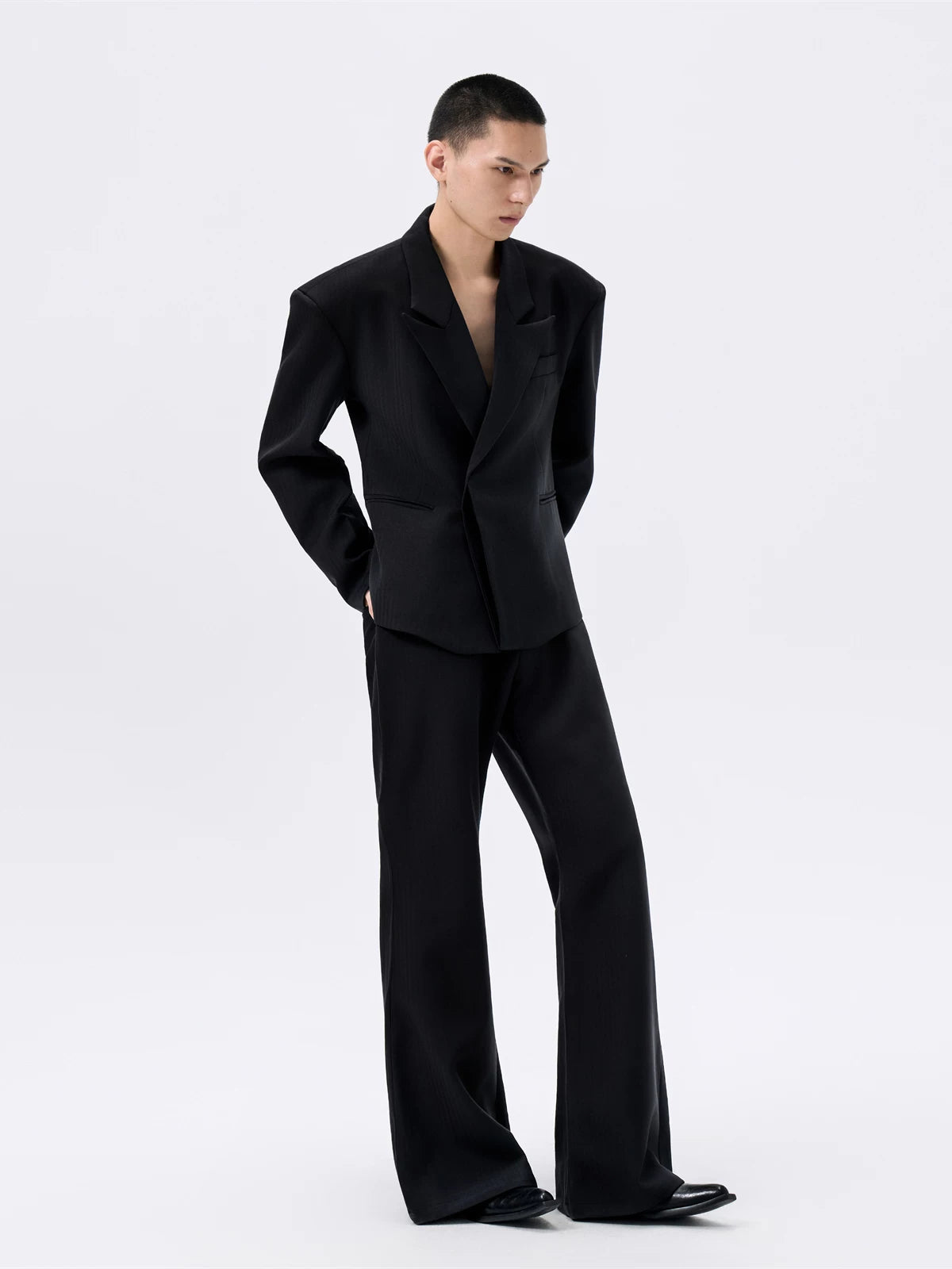 Black Waist-cinched Wide-shoulder Herringbone Blazer