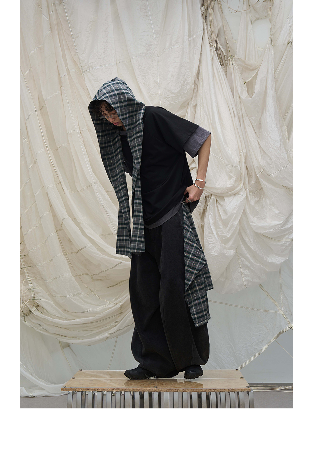 Detachable Hood Color Block Washed Tee