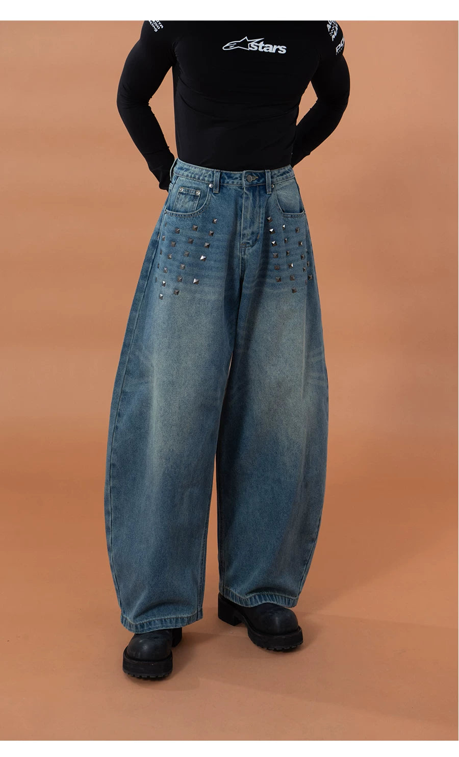 Men's Blue Riveted Curved Jeans