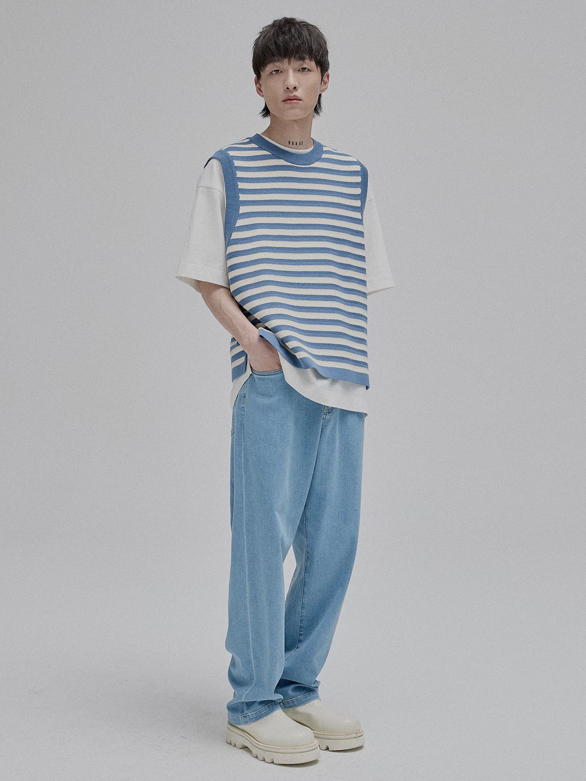 Lightweight Tapered Jeans
