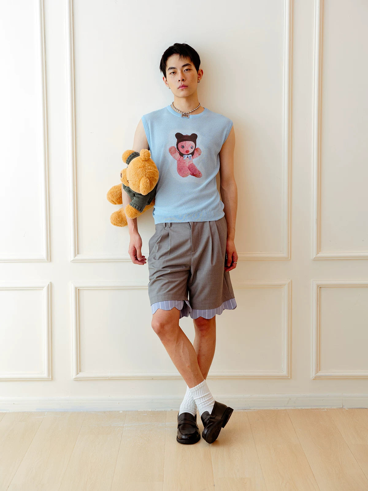 Sleeveless Vintage Bear Print Knit Top