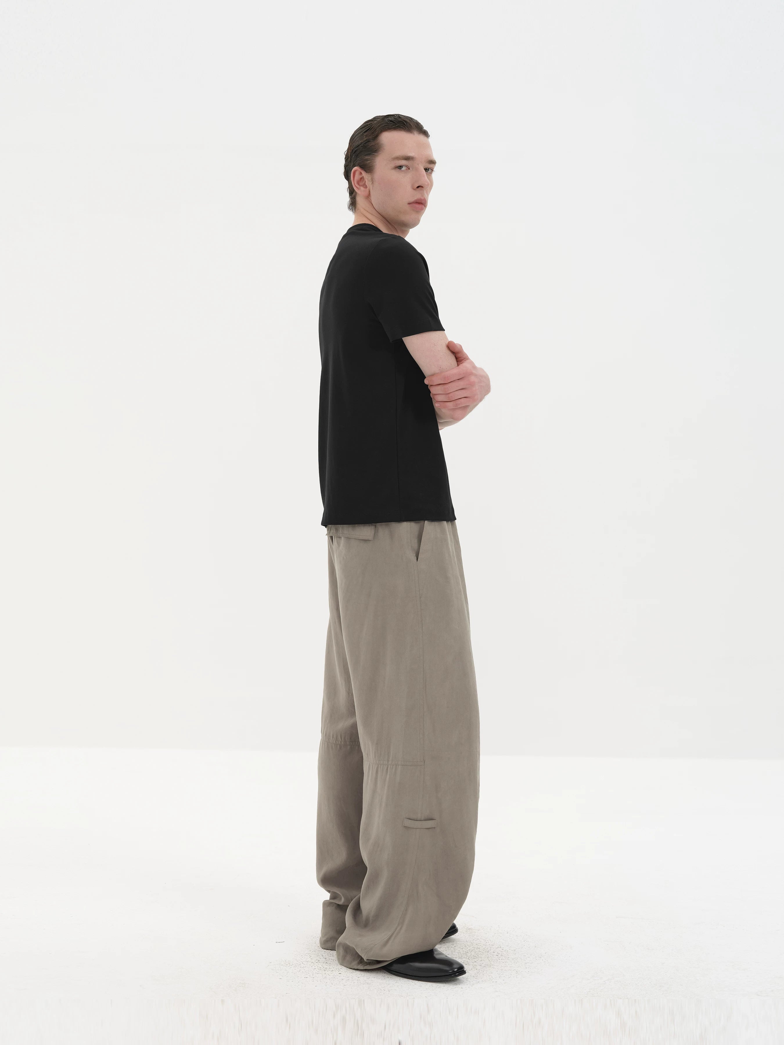 Sand Washed Pleated Tencel Pants