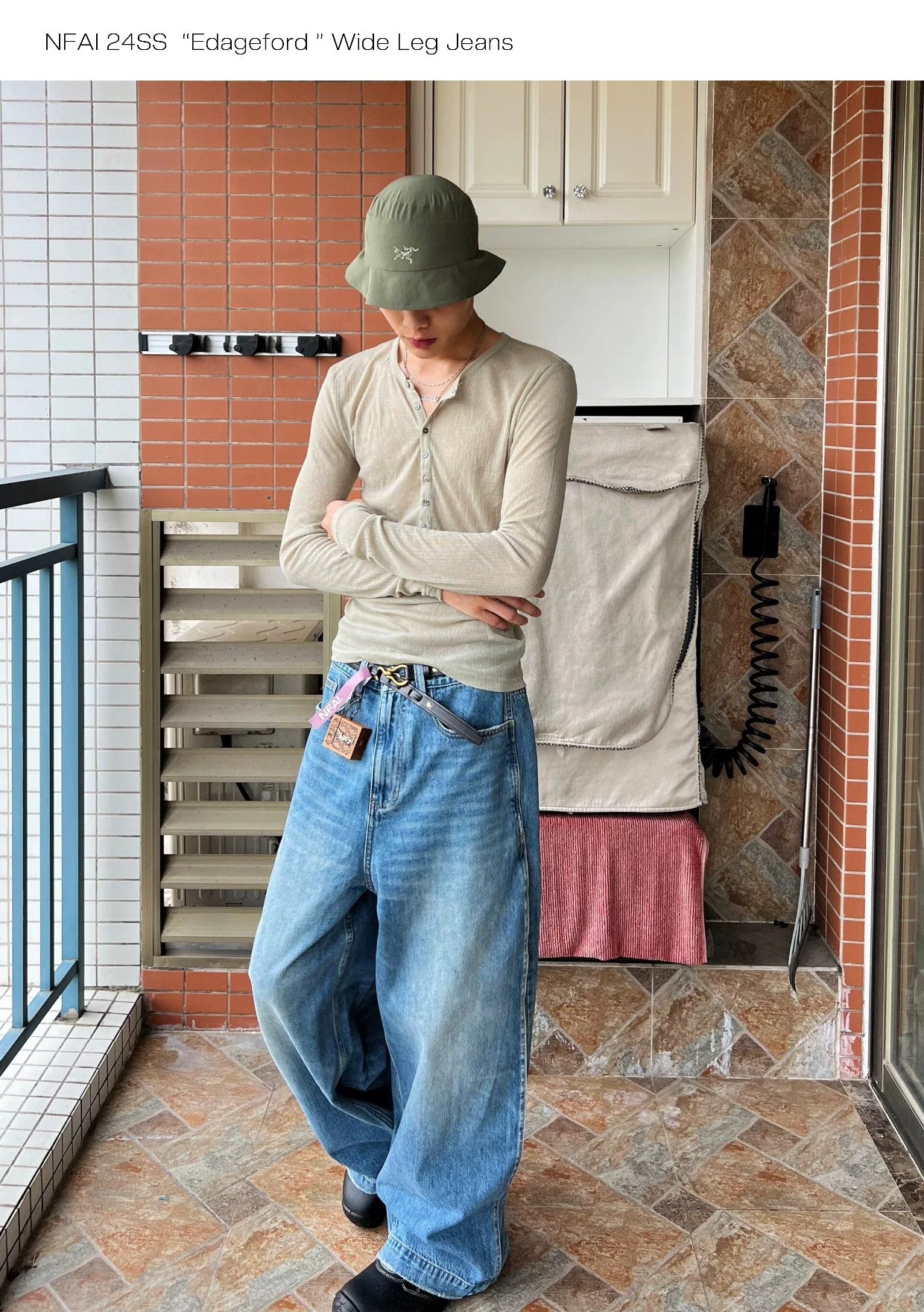 Wide Leg Cuffed Washed Jeans