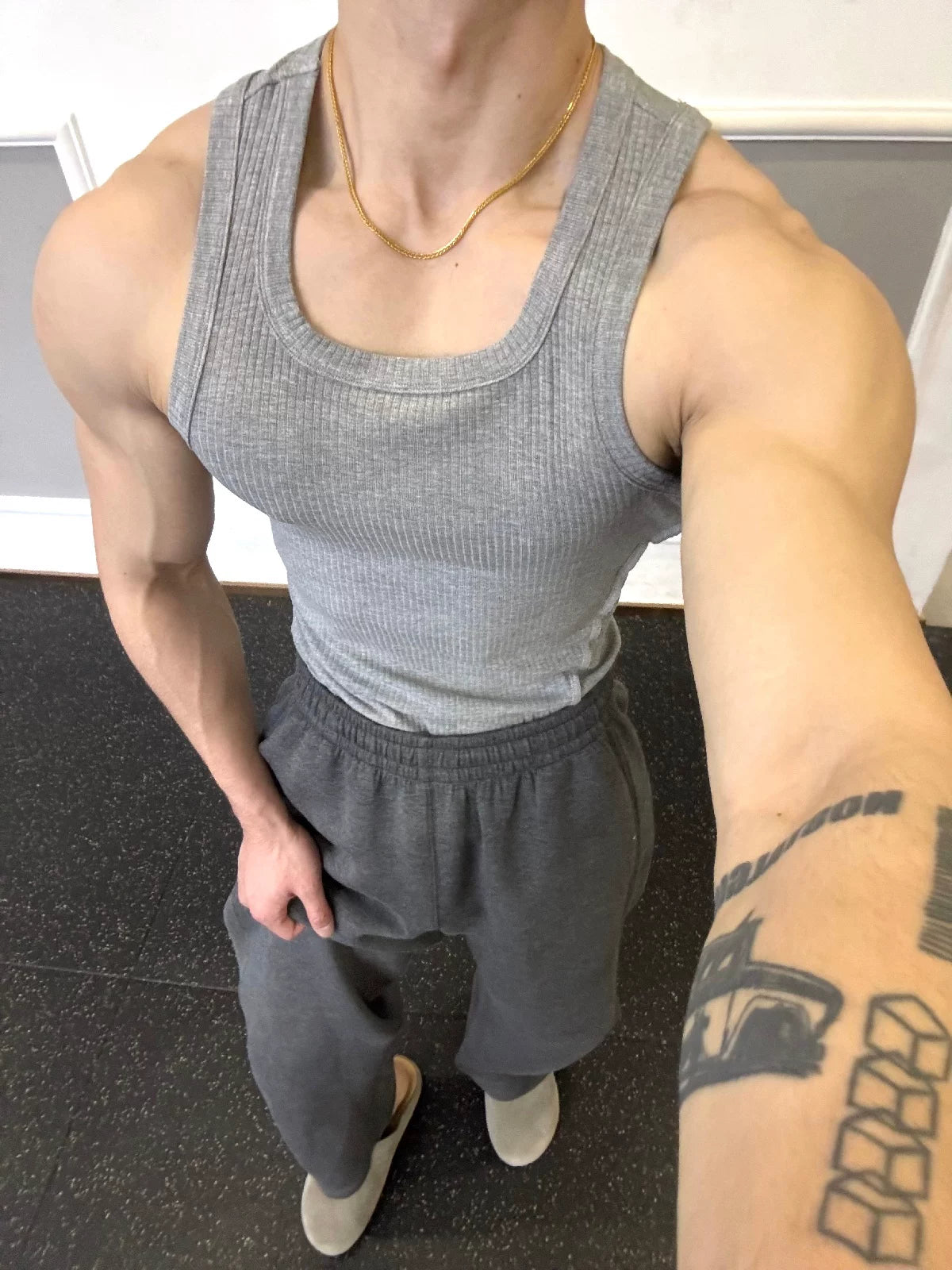 Stretchy Fitted U-Neck Tank Tops