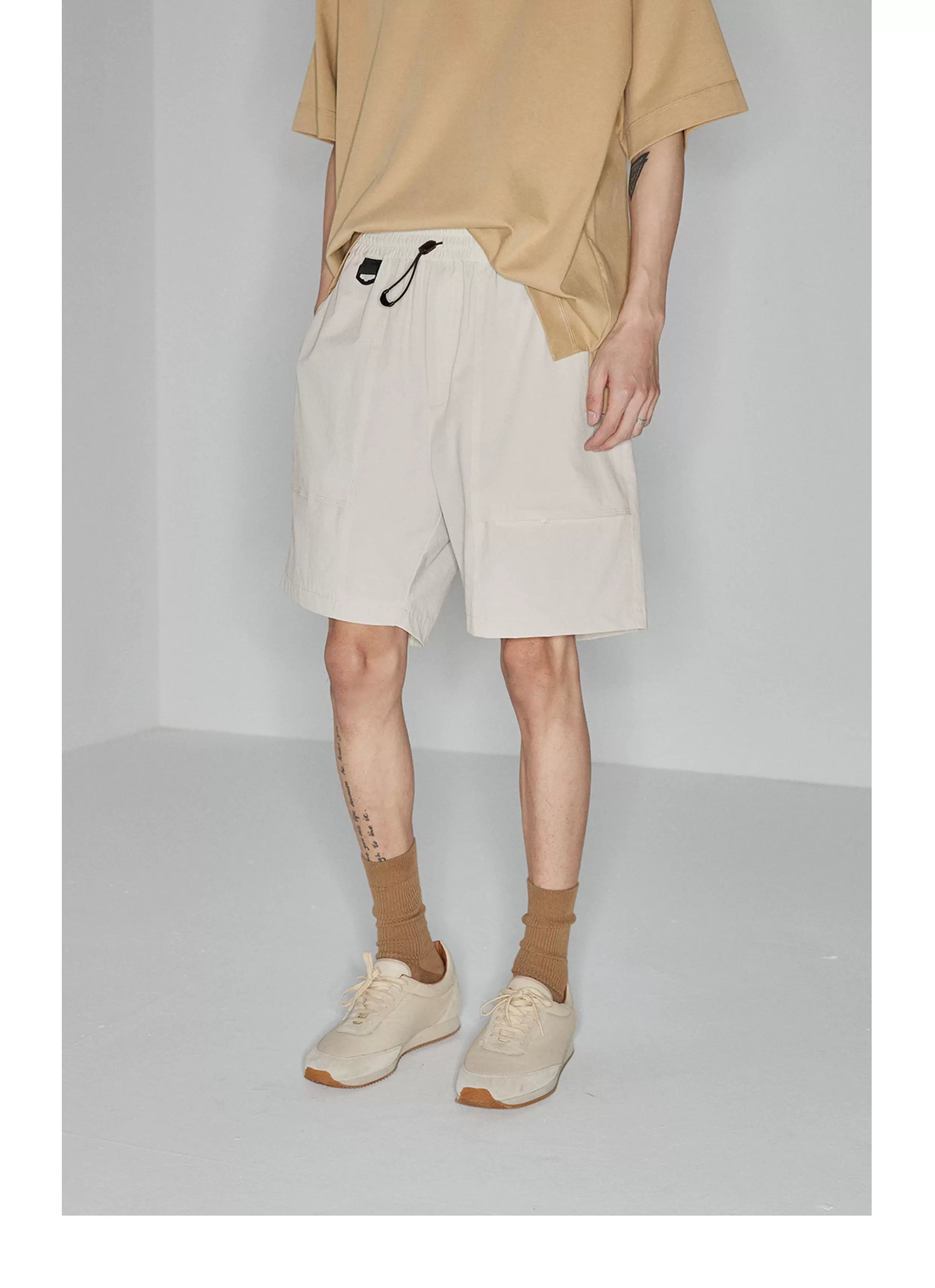 Plaid Multi-Pocket Elastic Waist Shorts