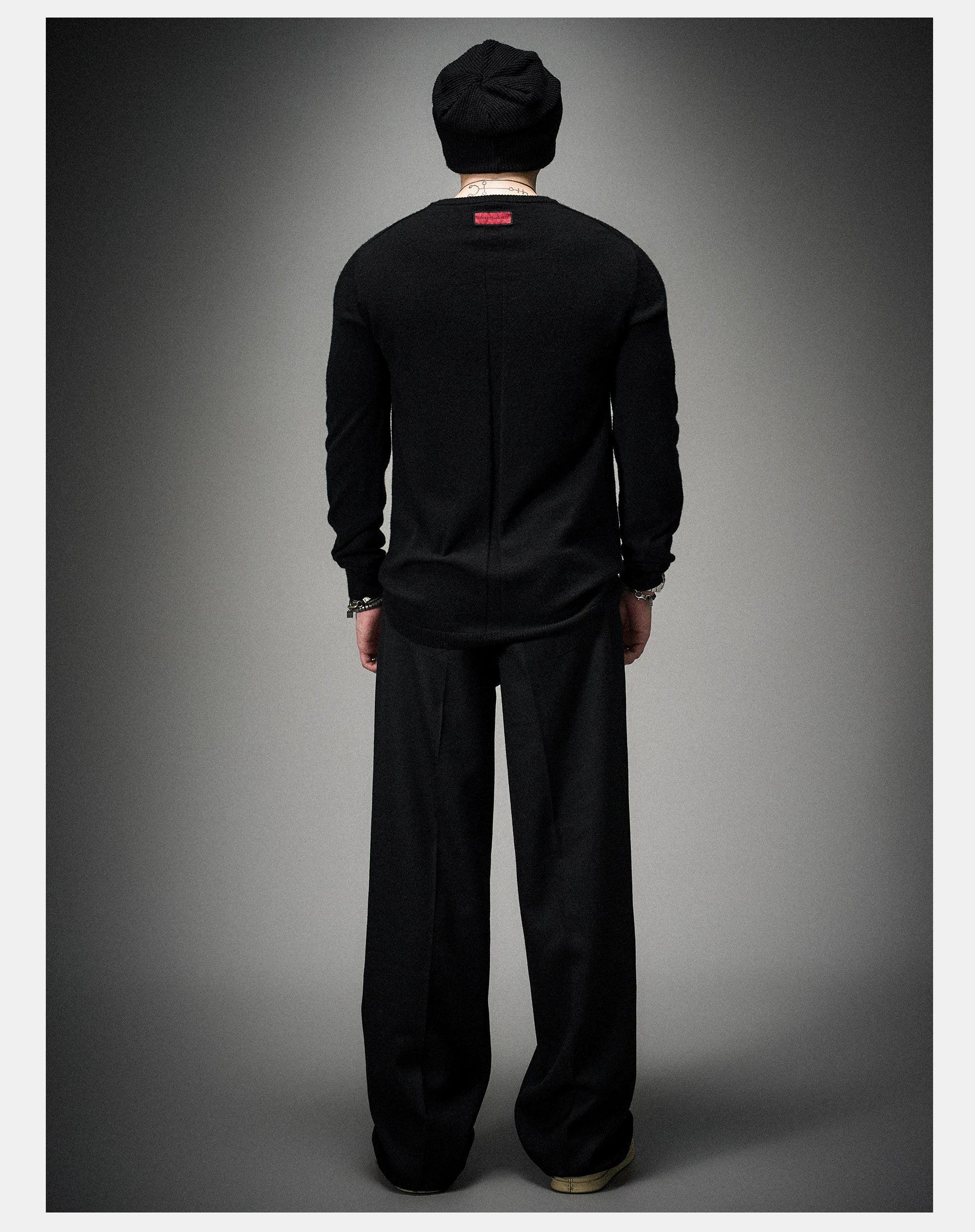 Fitted Dark Tailored Merino Cashmere Sweater