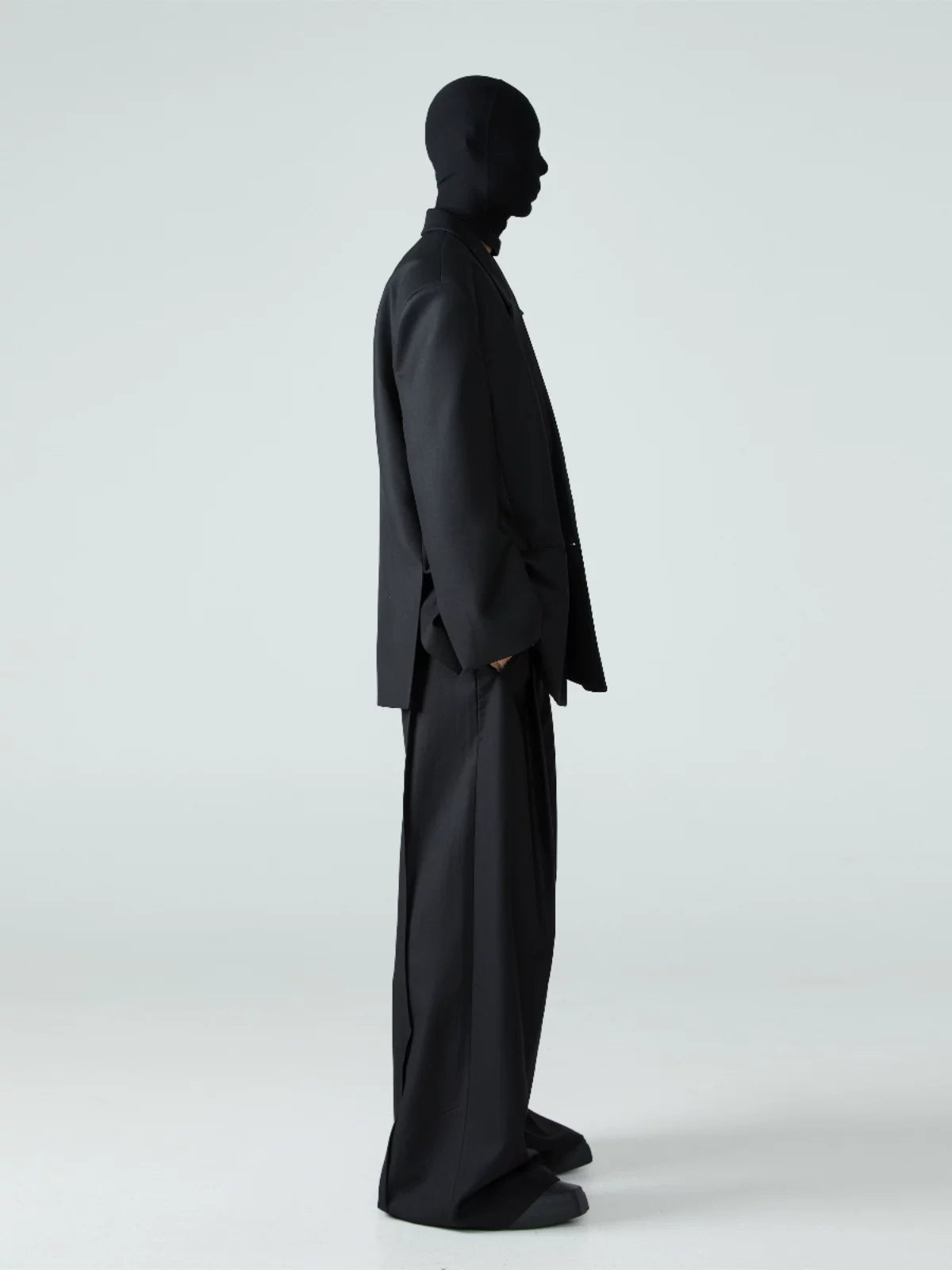 Men's Cropped Black Padded Drapey Blazer