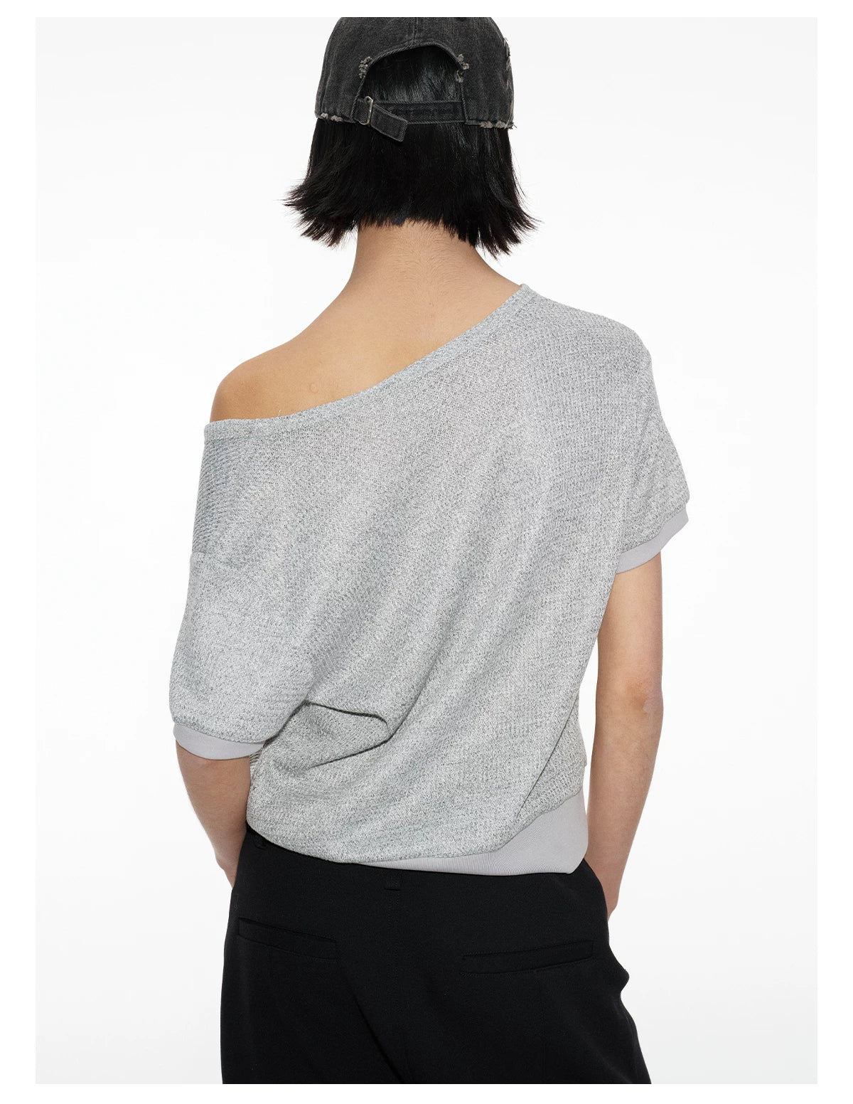 Patterned Short Sleeve V Neck Tee